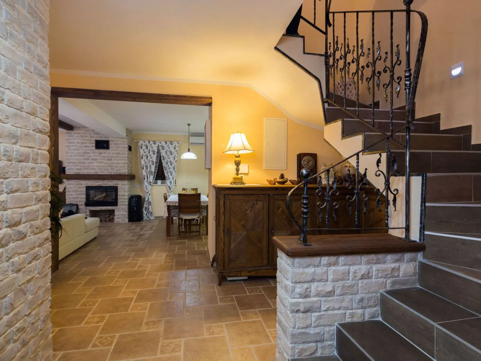 Villa Stonegate-Inside