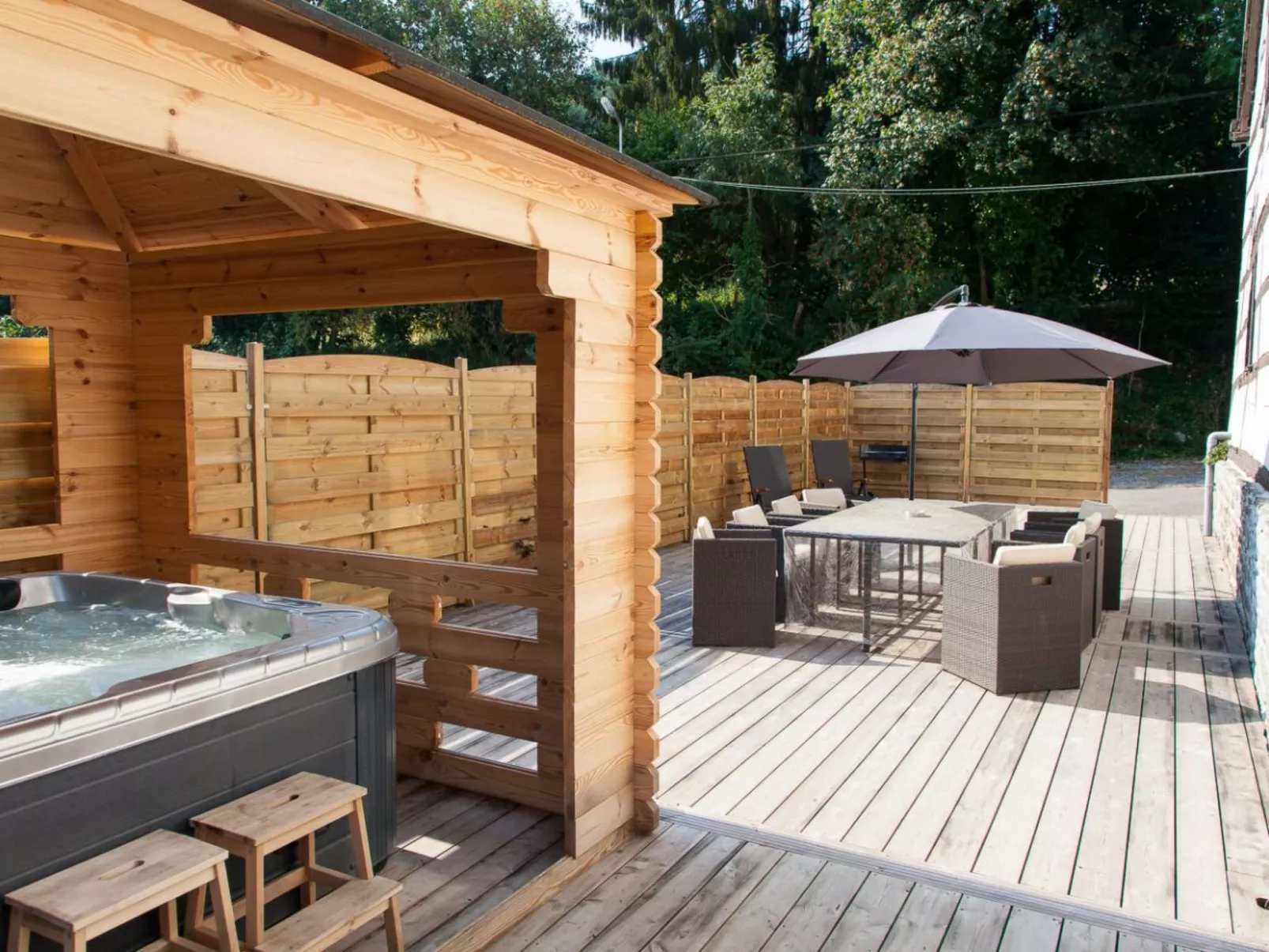 7p jacuzzi seeblick-Outside