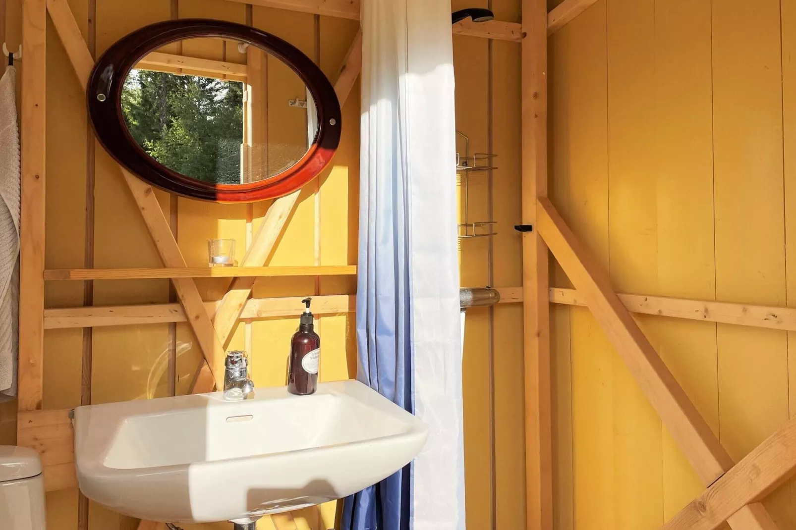2 person holiday home in HENÅN-Indoor