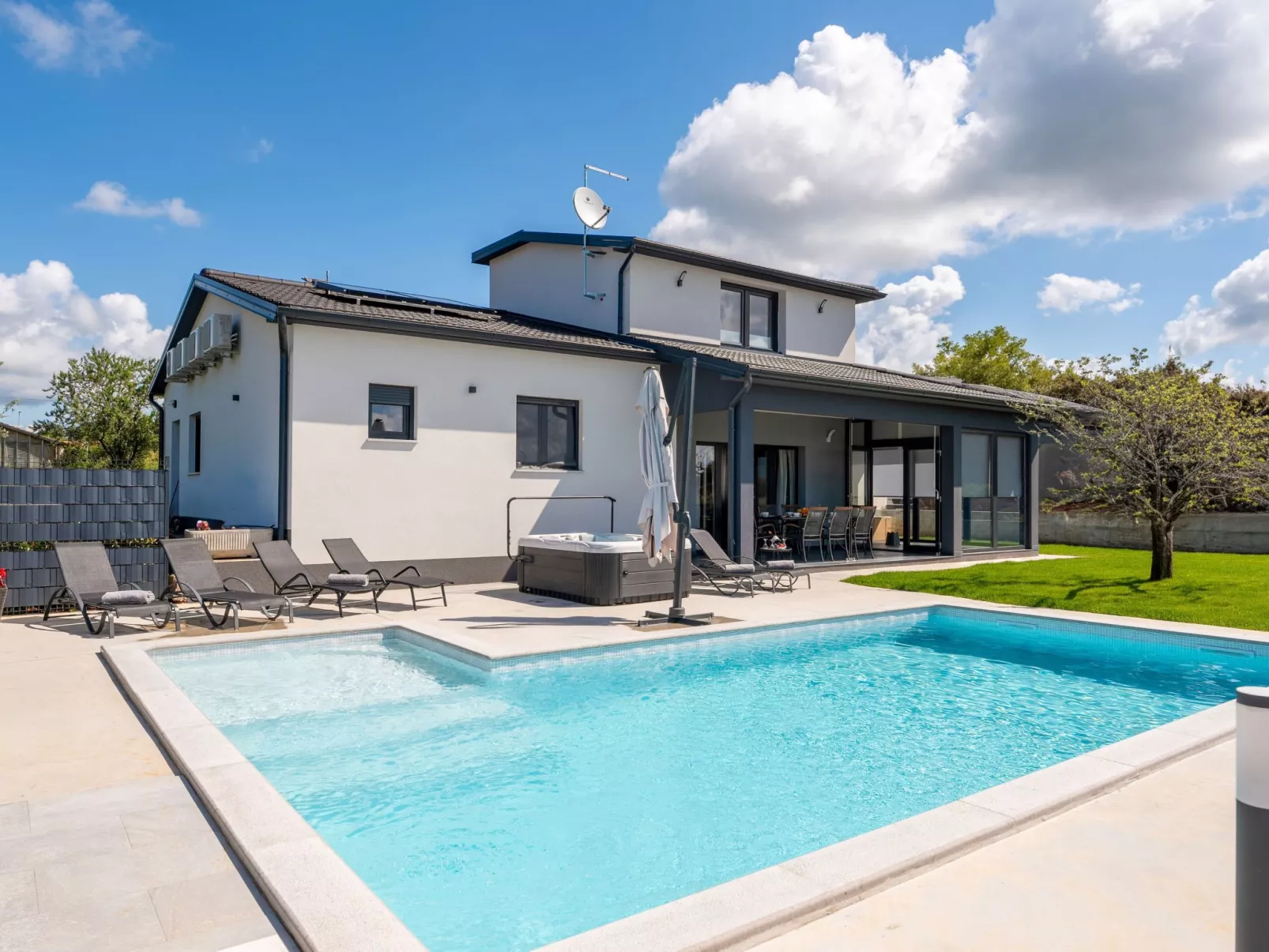 Villa Jasminka-Outside