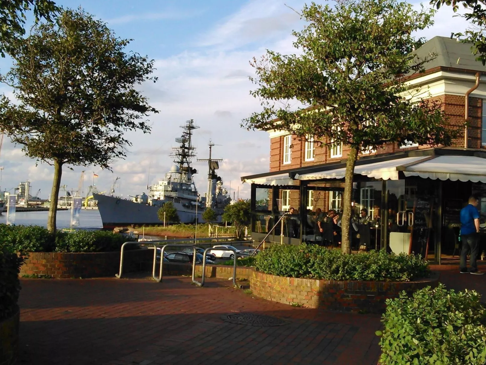 Wohnung in Altengroden mit Garten