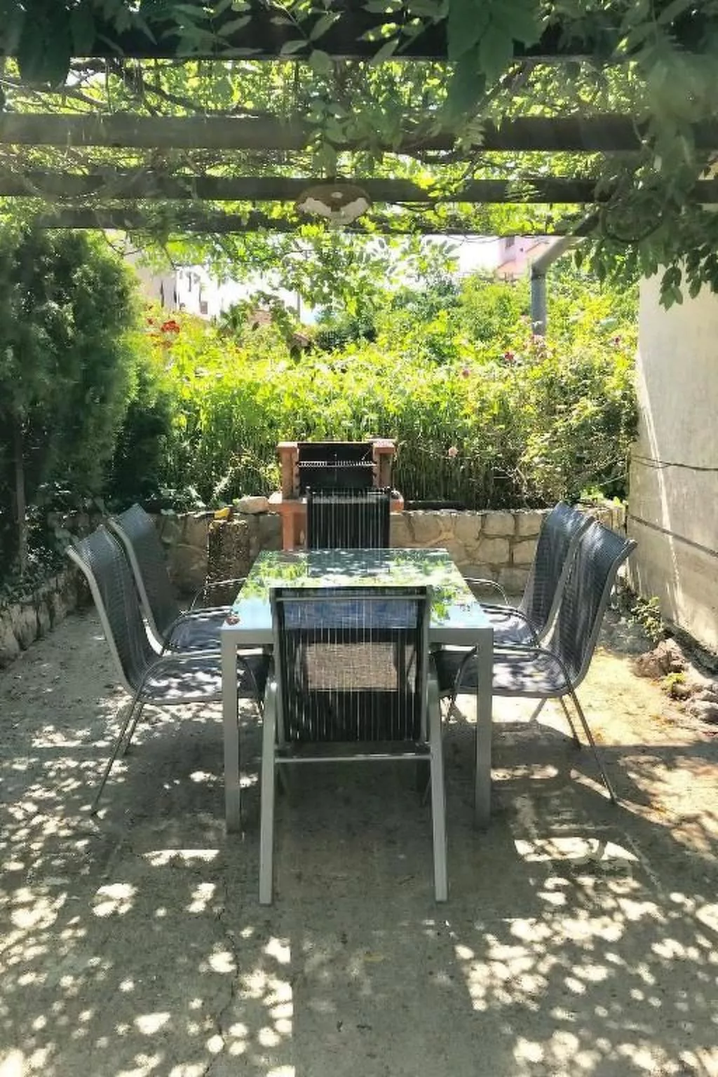 Wohnung mit Terrasse-Outside