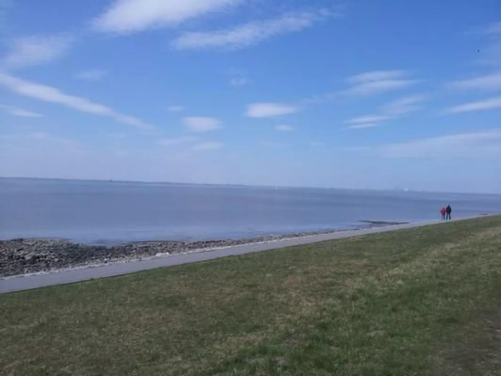 Haus am Wasser in Emden