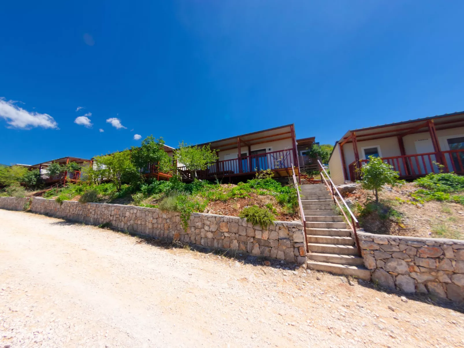 Mobilheim "Adria Family" mit Pool