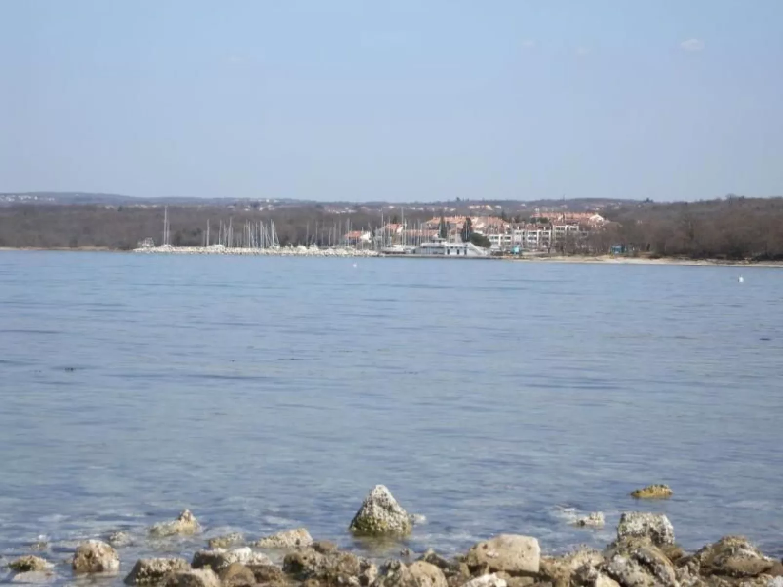 Appartement mit Blick auf das Wasser-Dehors