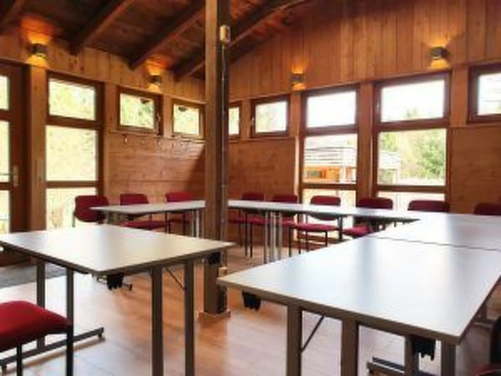 Urgemütliche Gruppenhütte mit Gartensauna