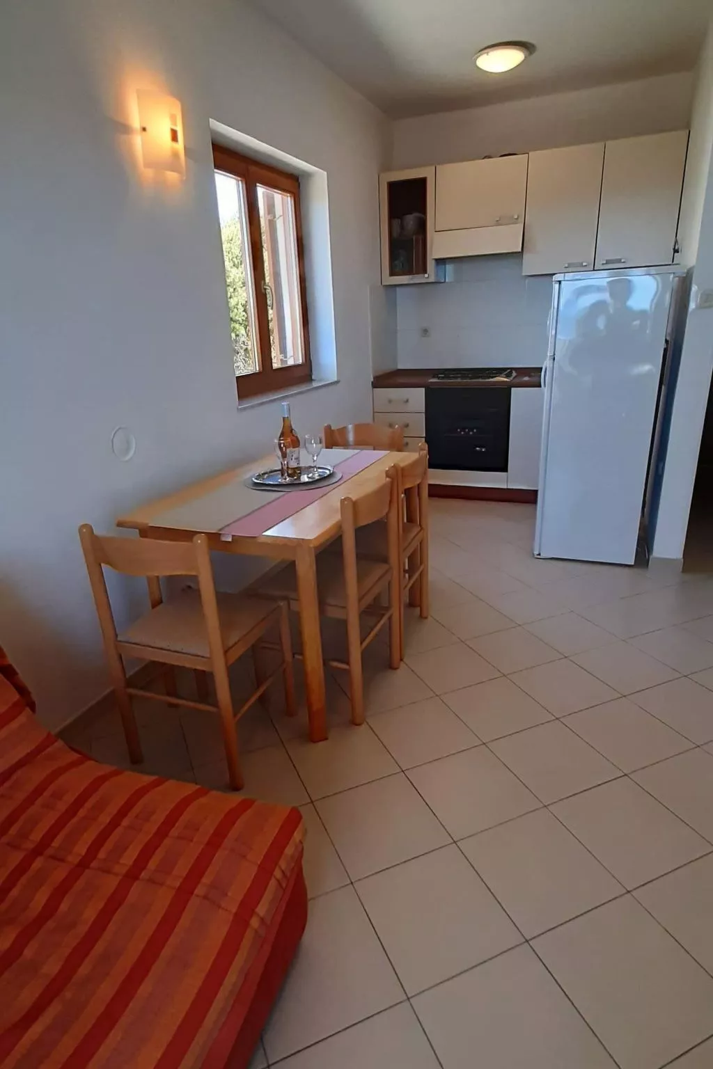 "Mia" mit Blick auf das Wasser