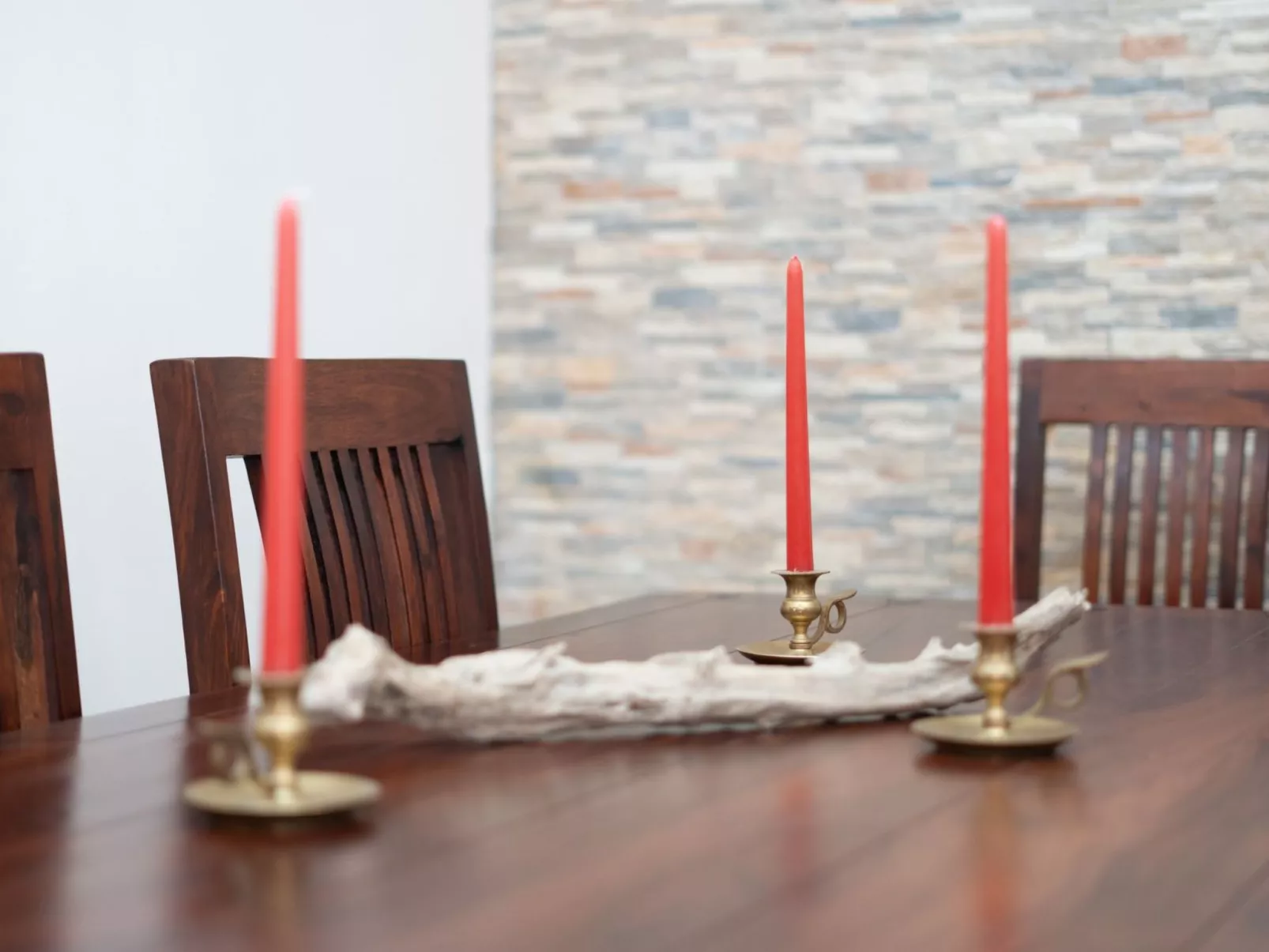 Unknown Accommodation-Dedans