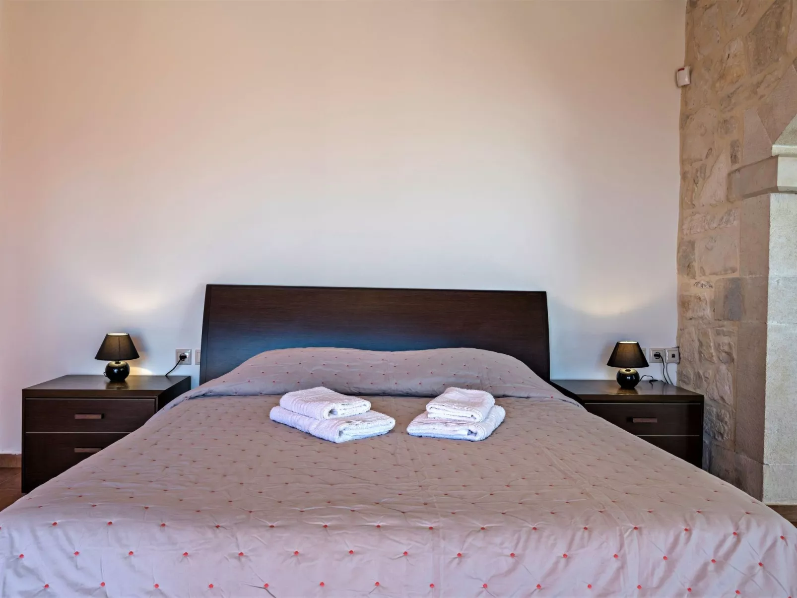 Villa Zeus mit privatem Pool und Jacuzzi-Dedans