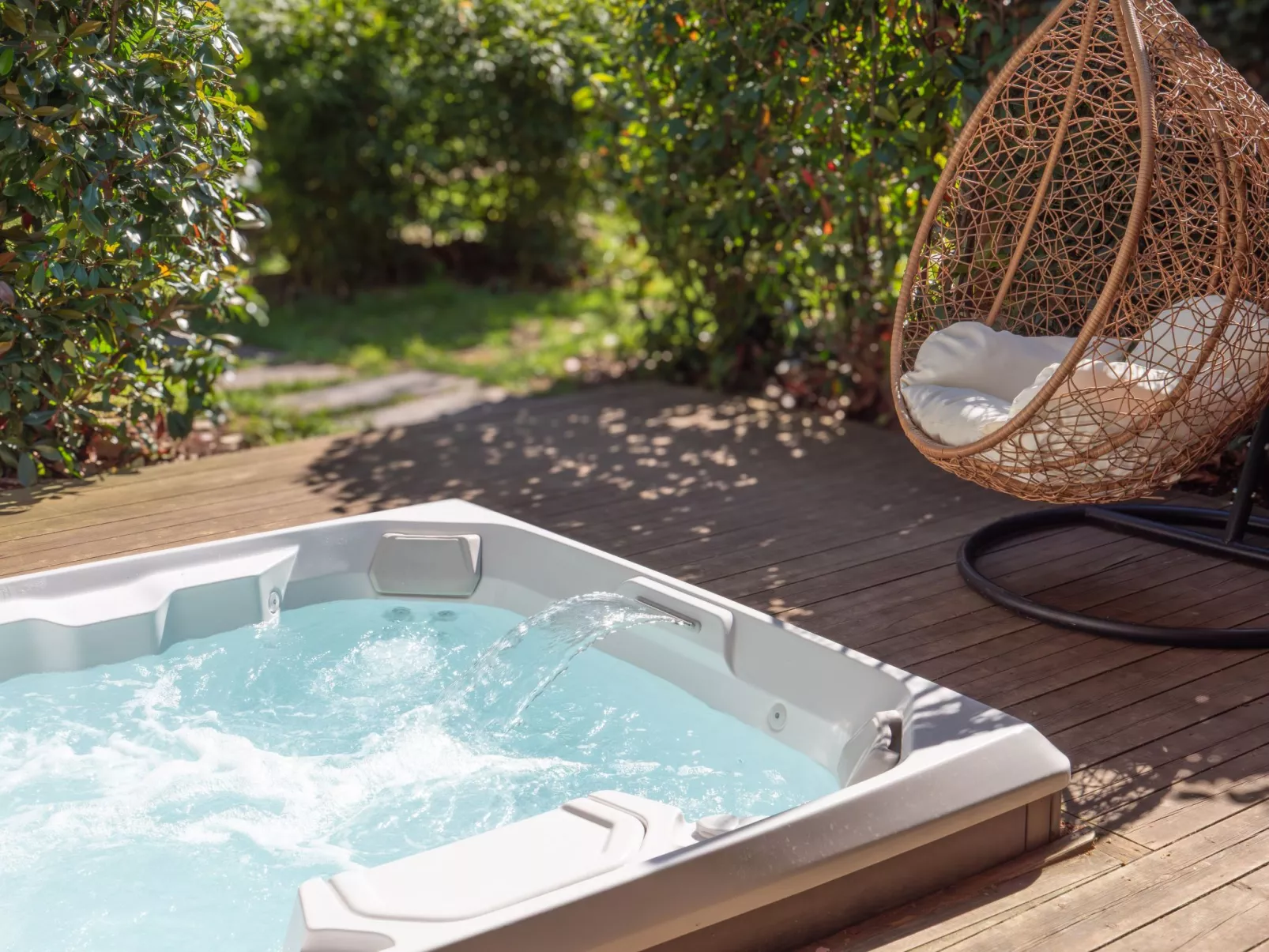 Ecolodge 4 pers mit Spa-Draußen