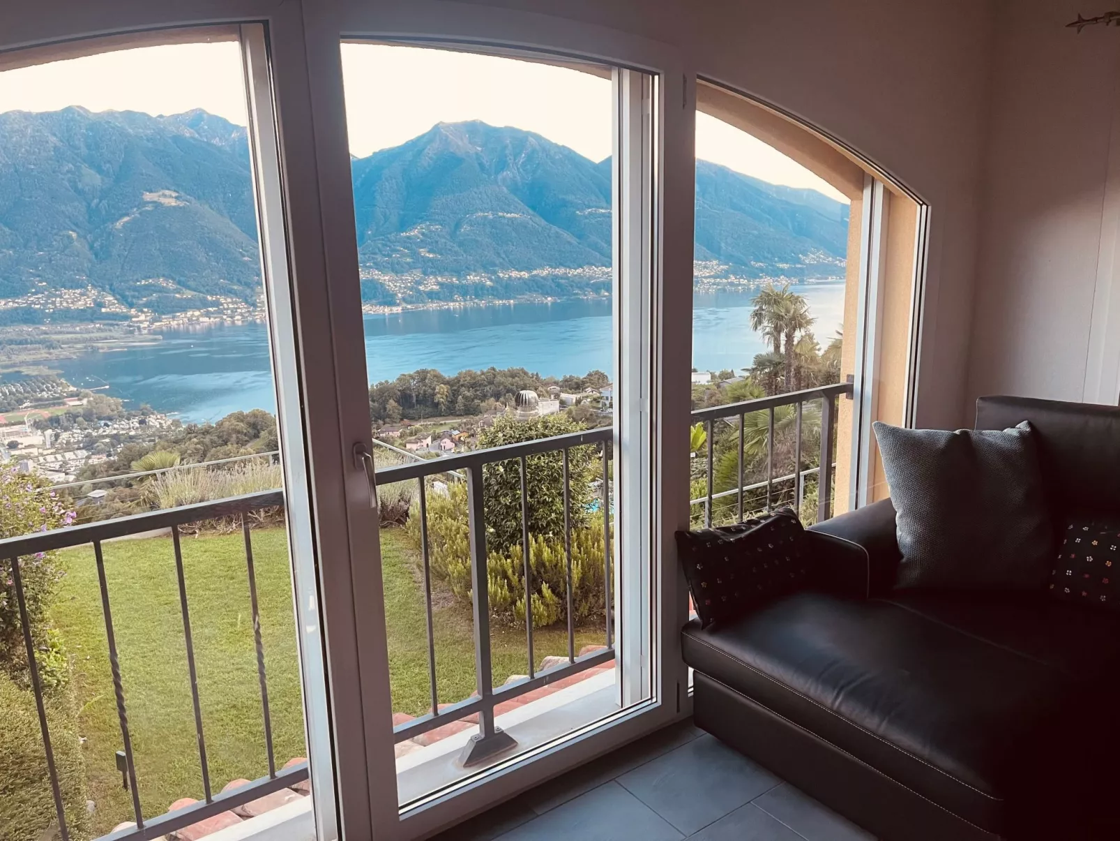 La Camelina - Contra