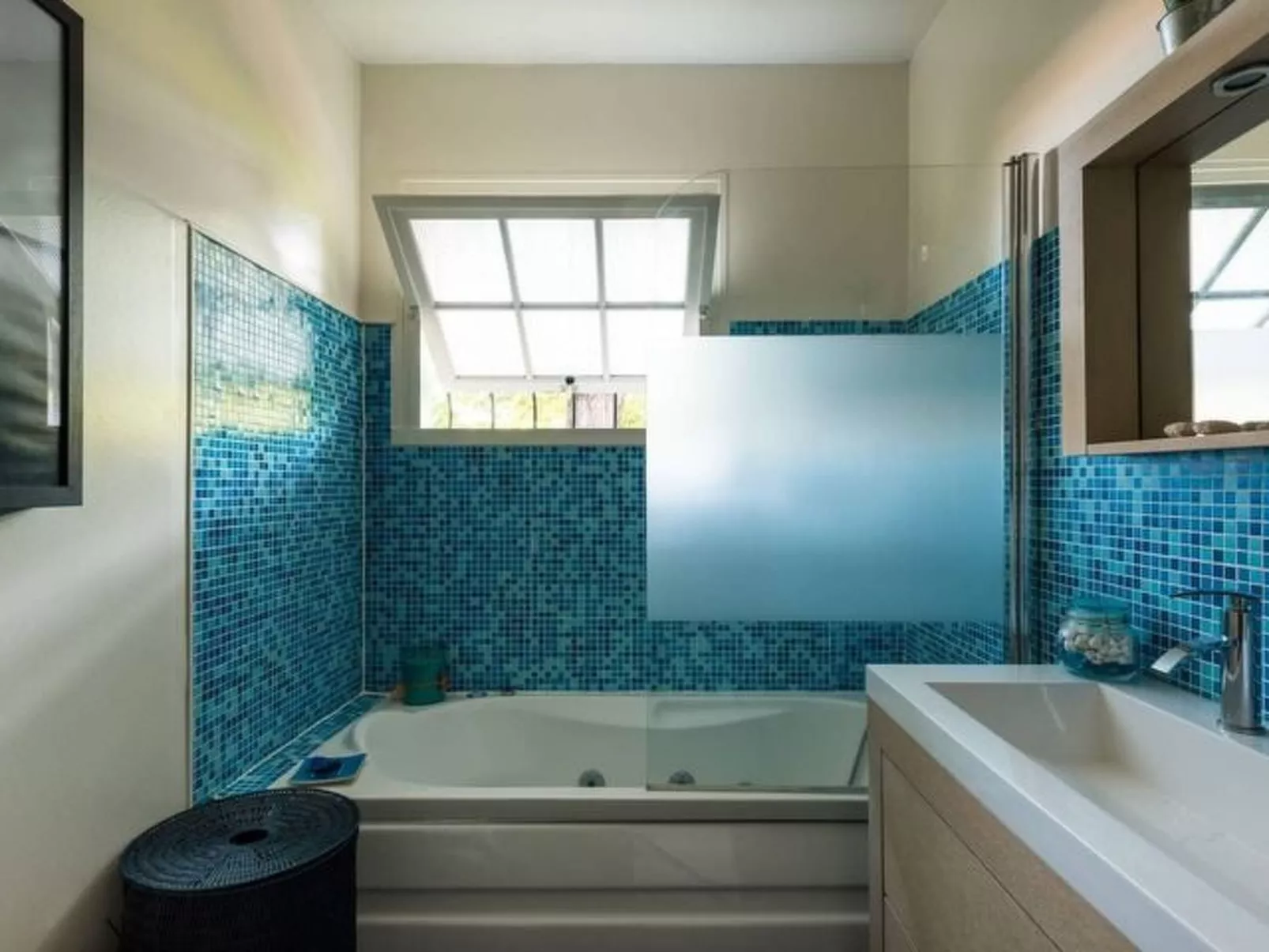 10 p mit beheiztem Pool-Inside