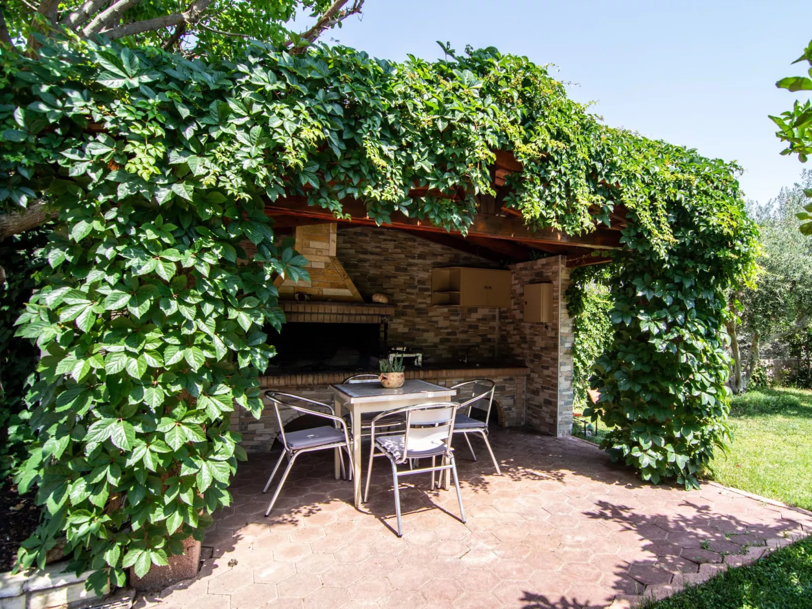 "Villa Rodon" mit privatem Pool-Dehors