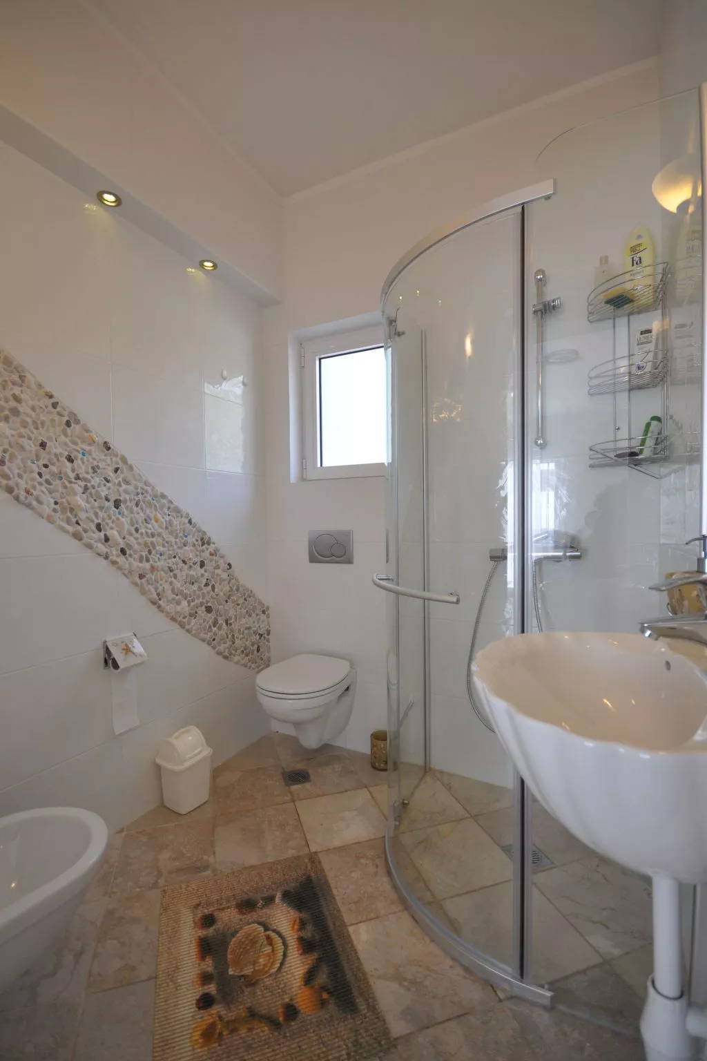 Anwesen "Villa Livadia" mit Infinity-Pool-Dedans