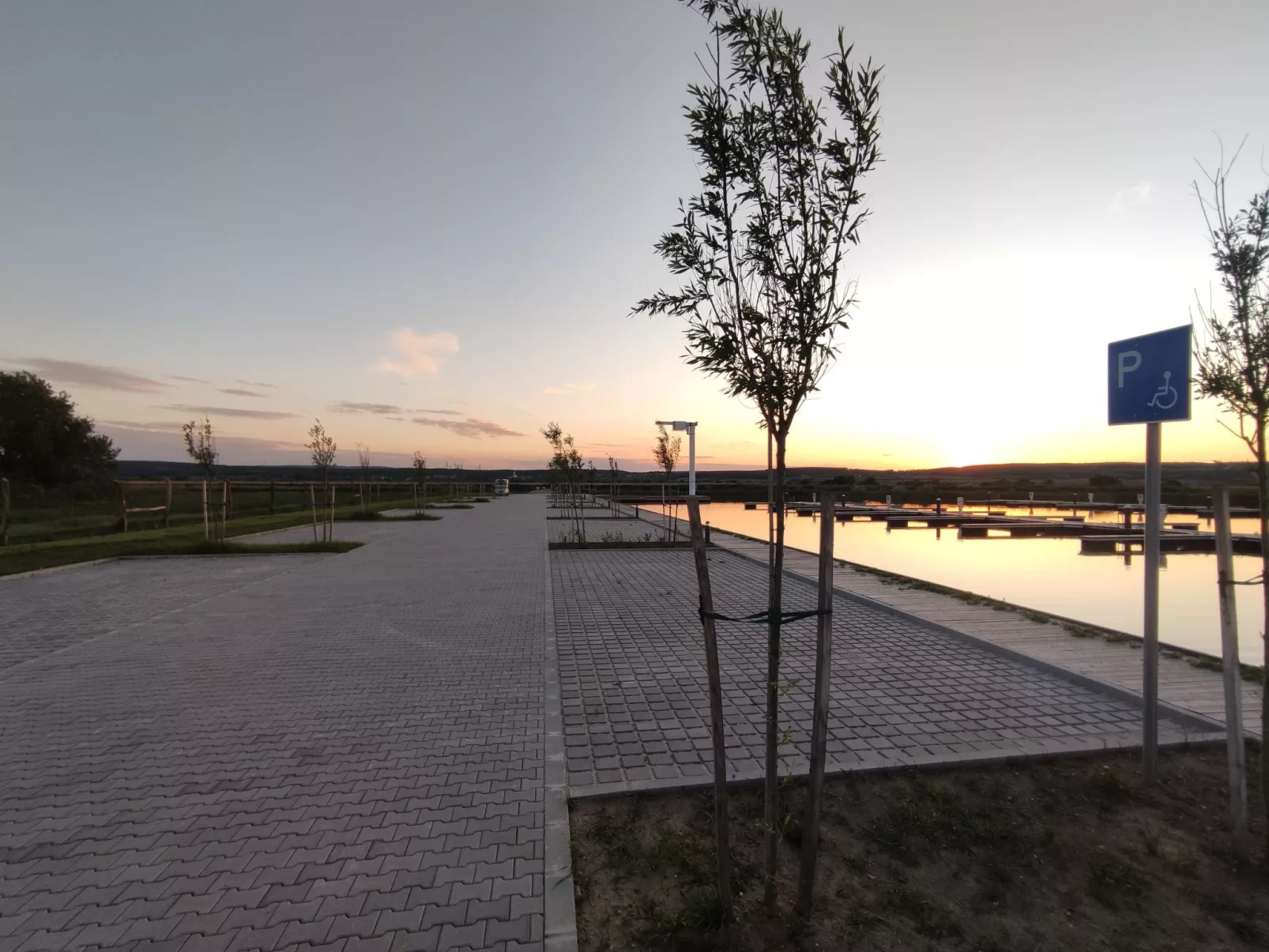 Tolles Ferienhaus mit Garten, Grill und Terrasse-Outside