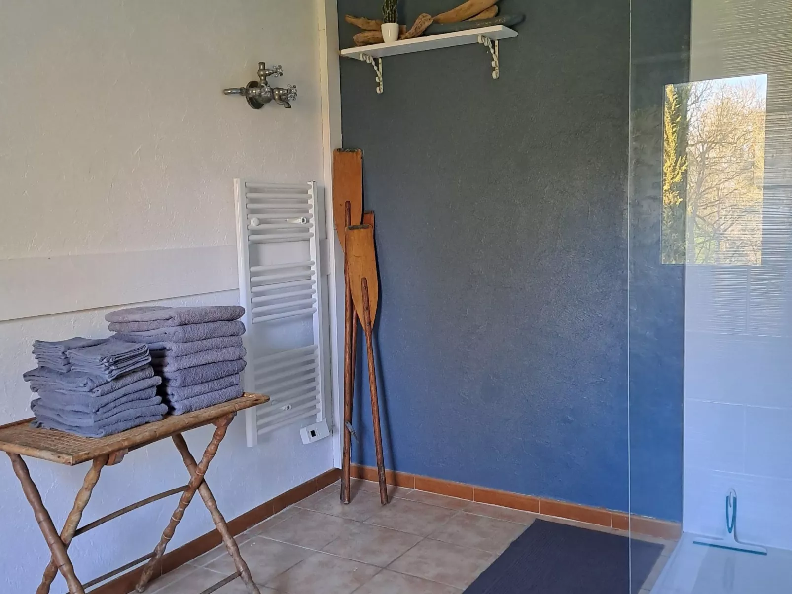 Der Pavillon - im Park des Schlosses Lescaut-Drinnen