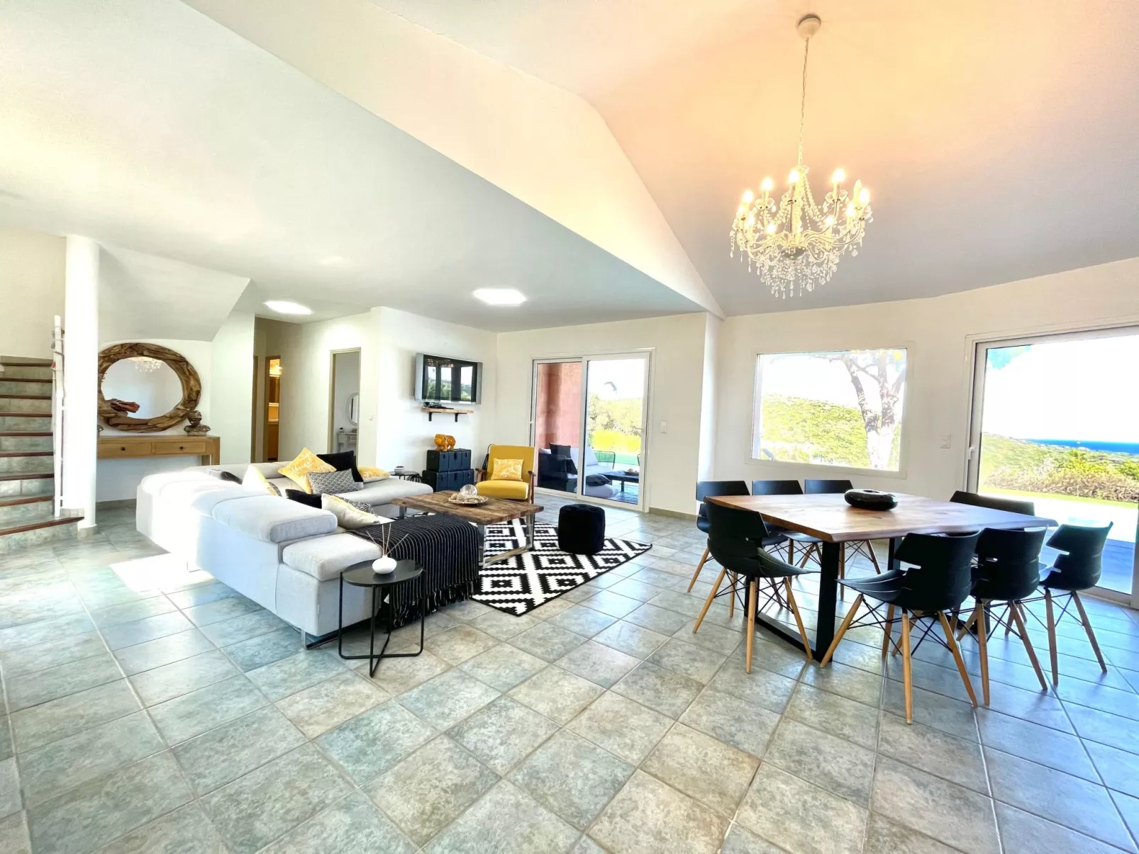 Ferienvilla "Azura" mit eigenem Pool