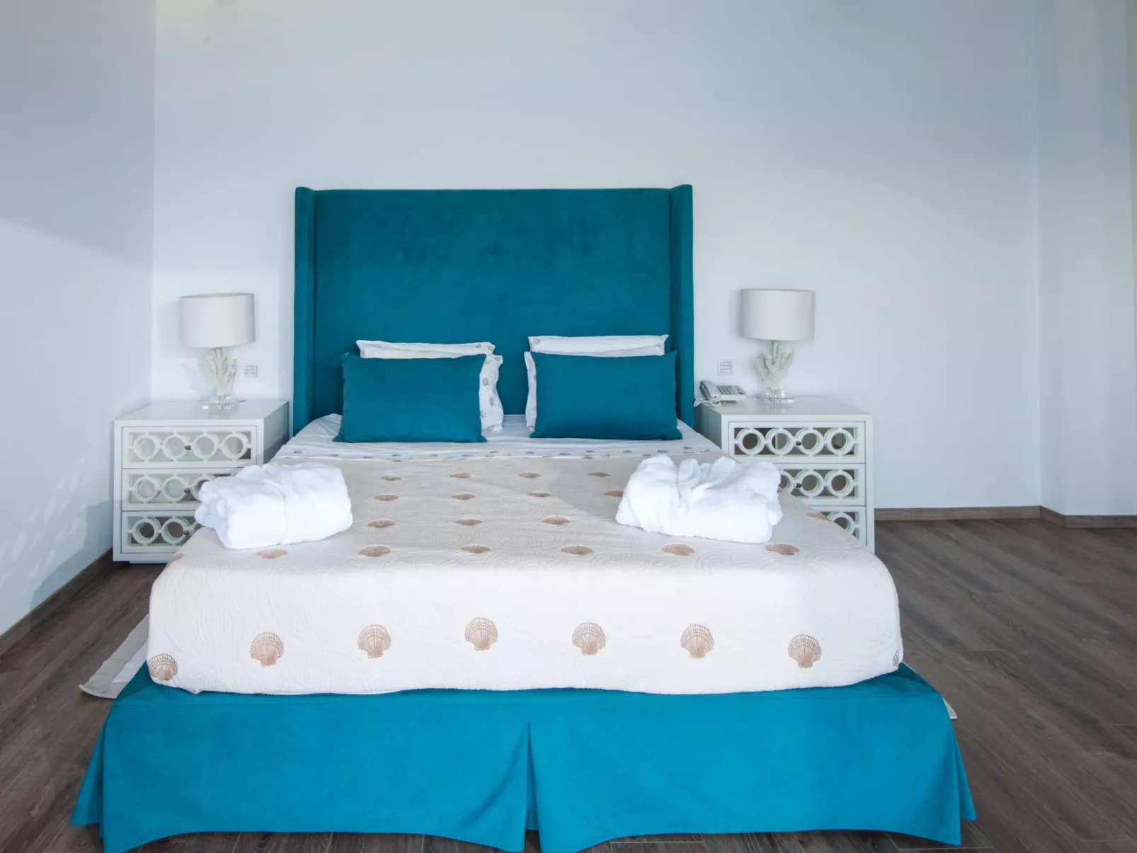 "Villa Dimitra" mit Infinity Pool-Dedans