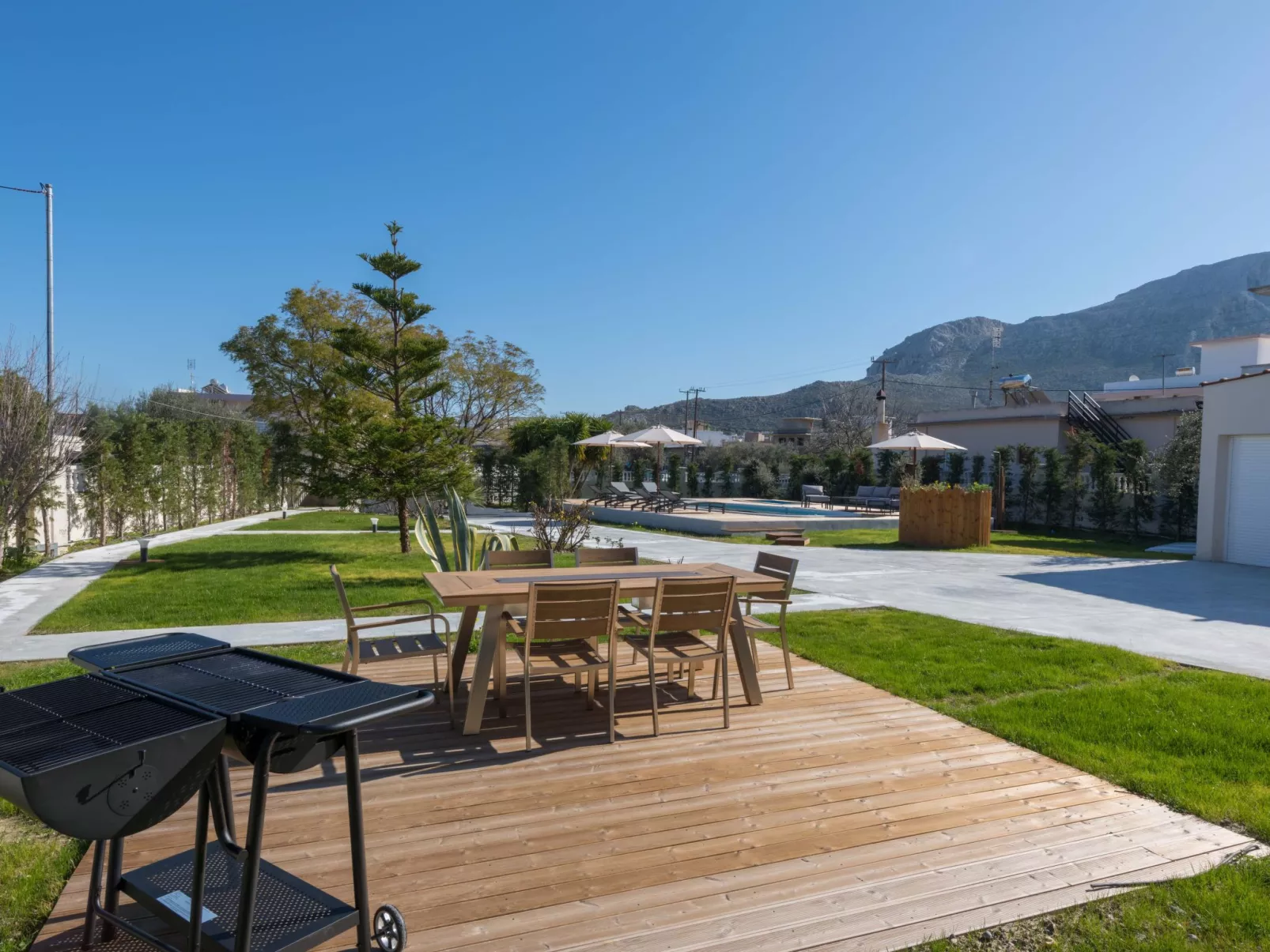 Geräumige Villa Evelyn für 10 Personen mit Pool-Outside