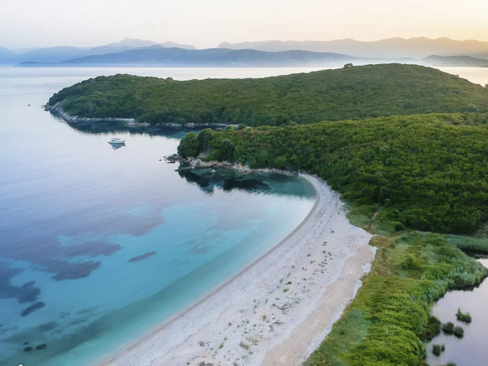 "Zeus" mit Infinity Pool-Draußen