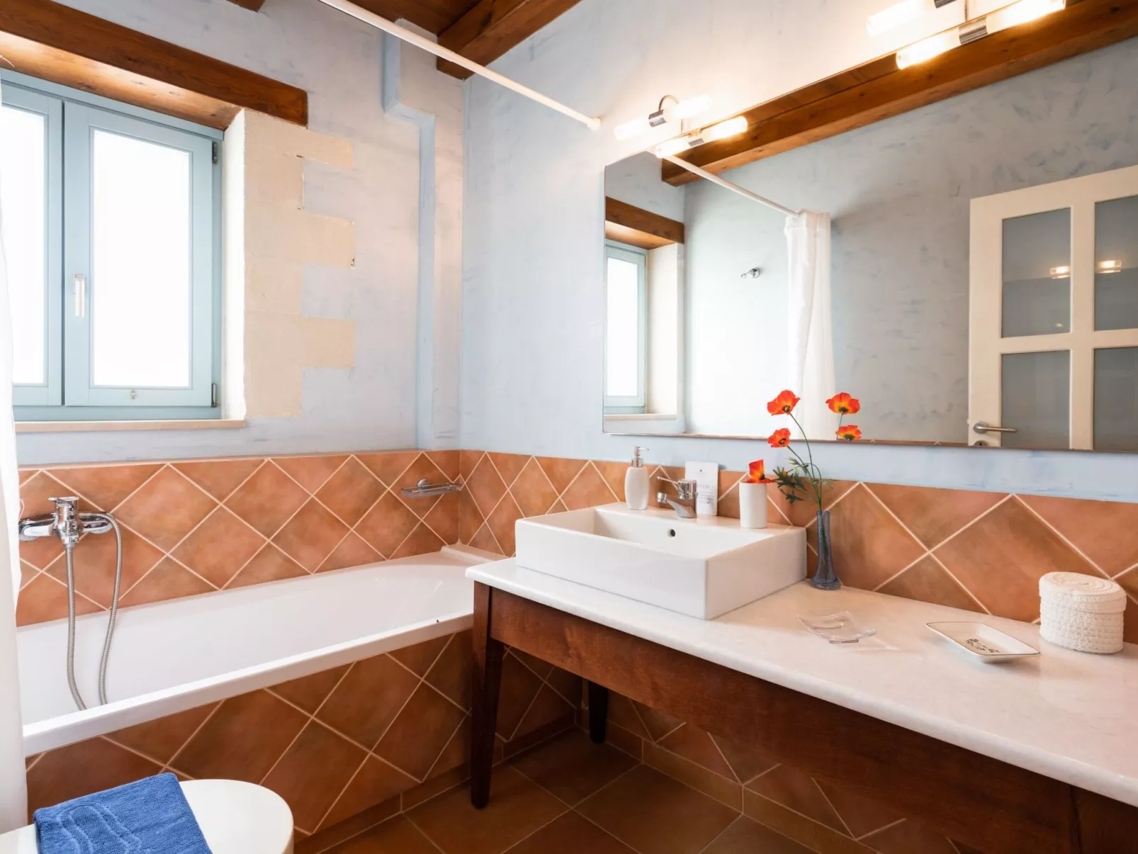 Villa am Strand mit privatem Pool und Tischtennisplatte-Drinnen