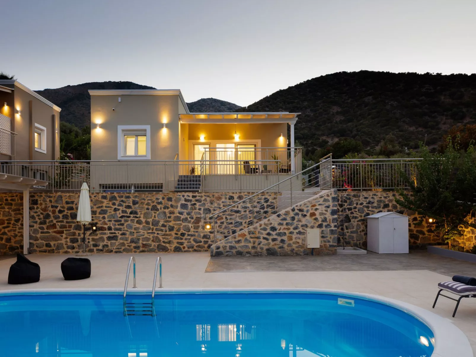 Haus in Vlichada mit tragbarem Barbecue-Image-tags.info