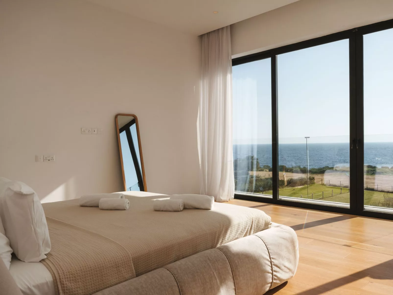 Periyiali Resort - Front Line Villa Chronos - 8-Inside