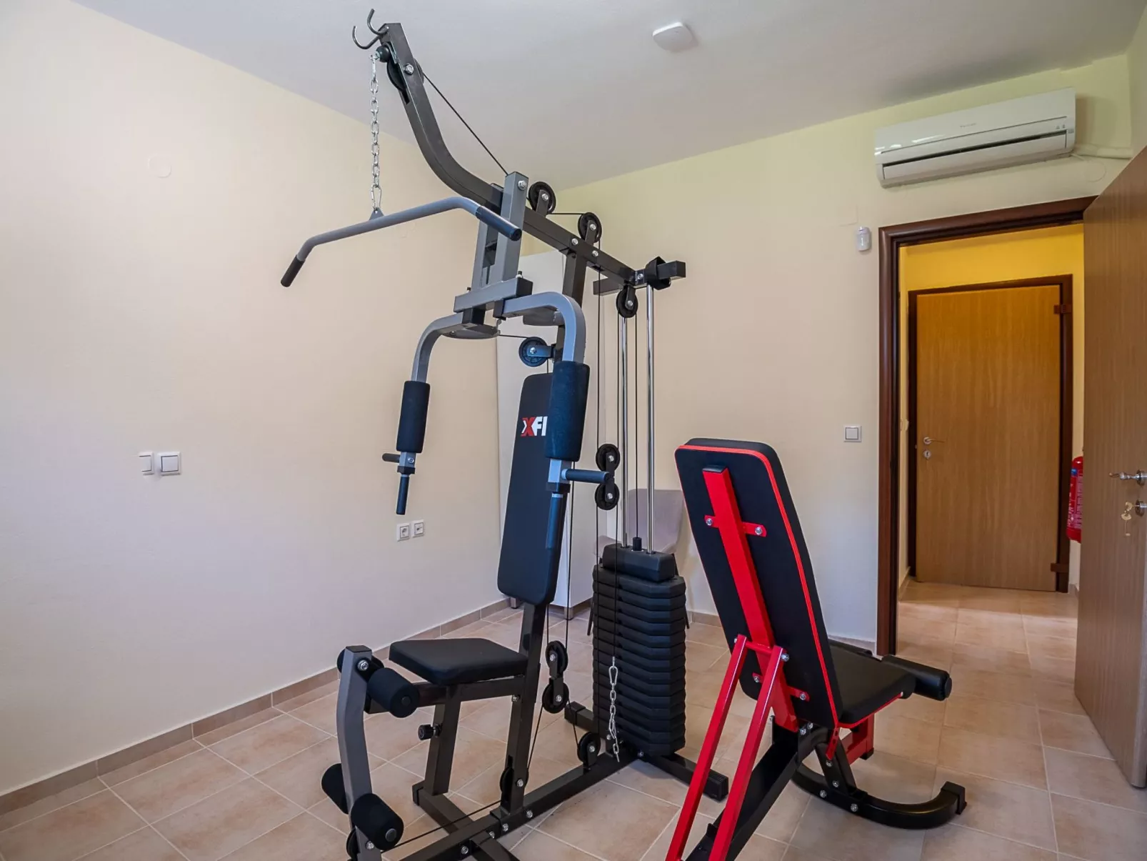 Neue Familienvillen mit 2 privaten Pools, Spielzimmer-Image-tags.info