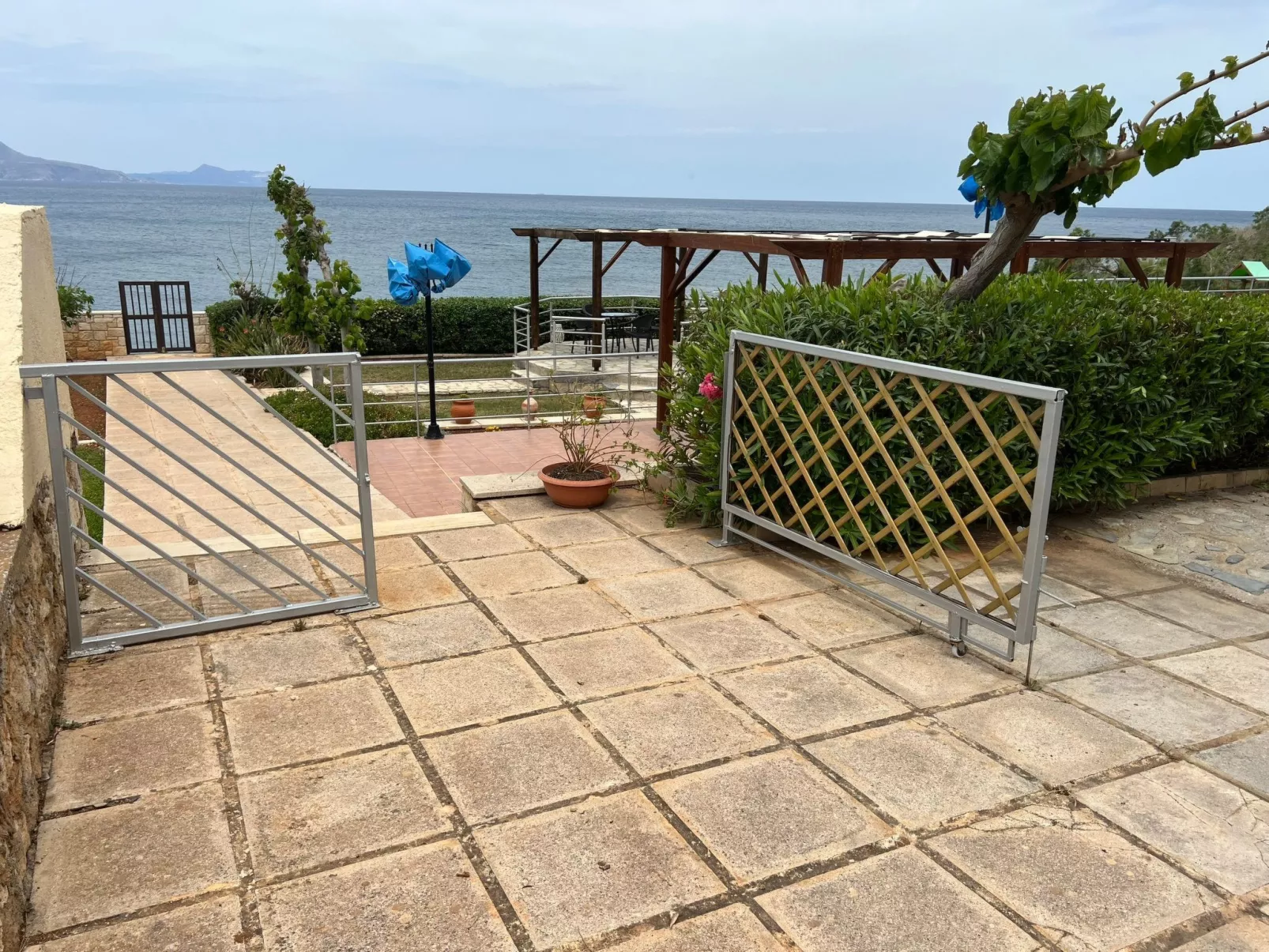 Villa am Strand mit privatem Swimmingpool und Meerblick-Image-tags.info