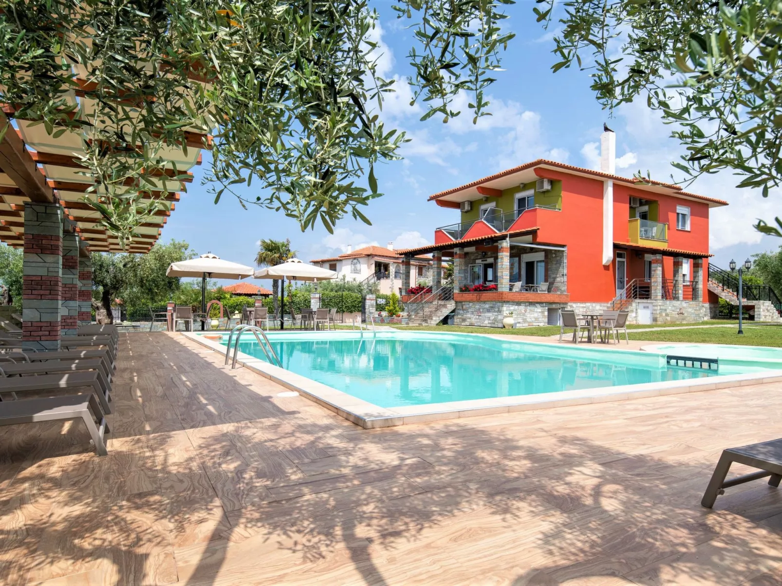 Modernes Studio für 3 Personen, Pool- und Gartenblick