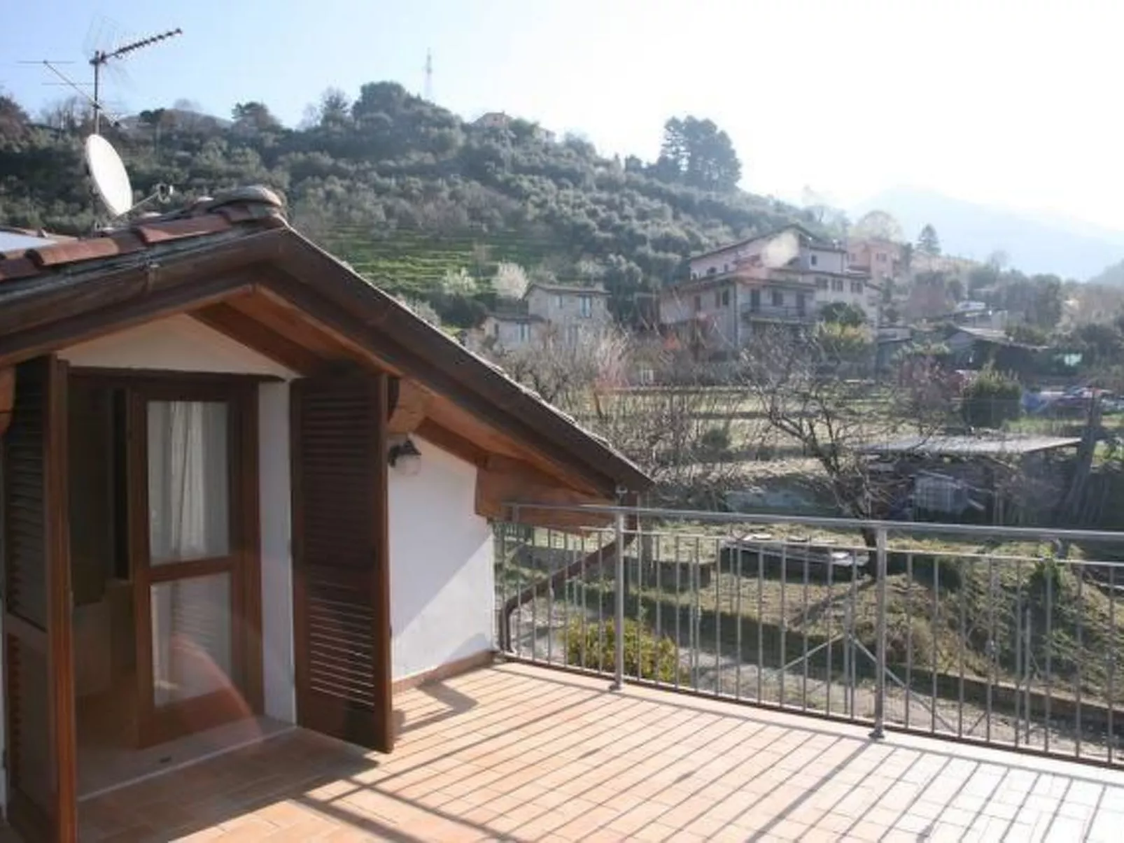 Mit Blick auf das Wasser