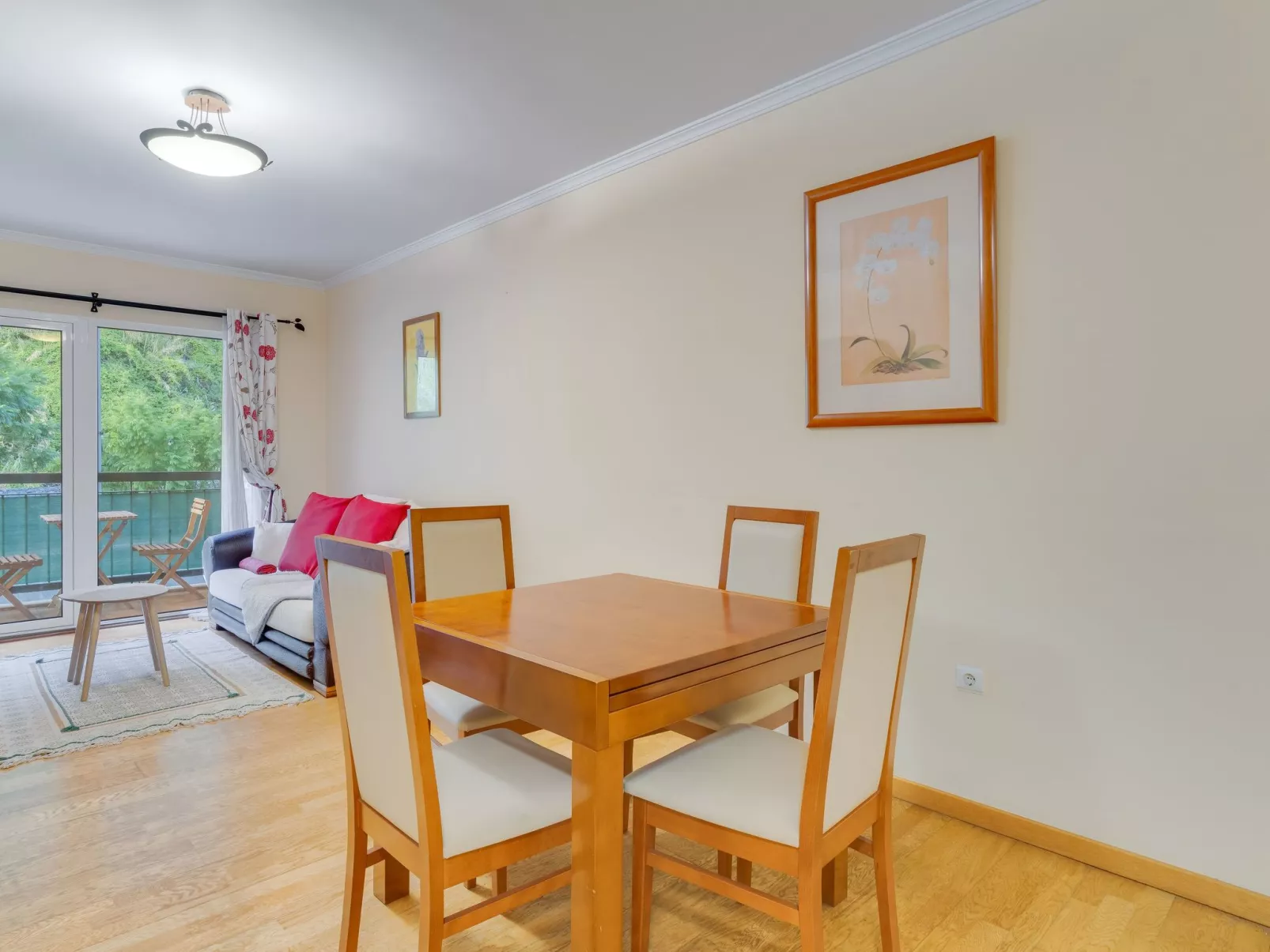 "Isabel" mit Balkon-Image-tags.info