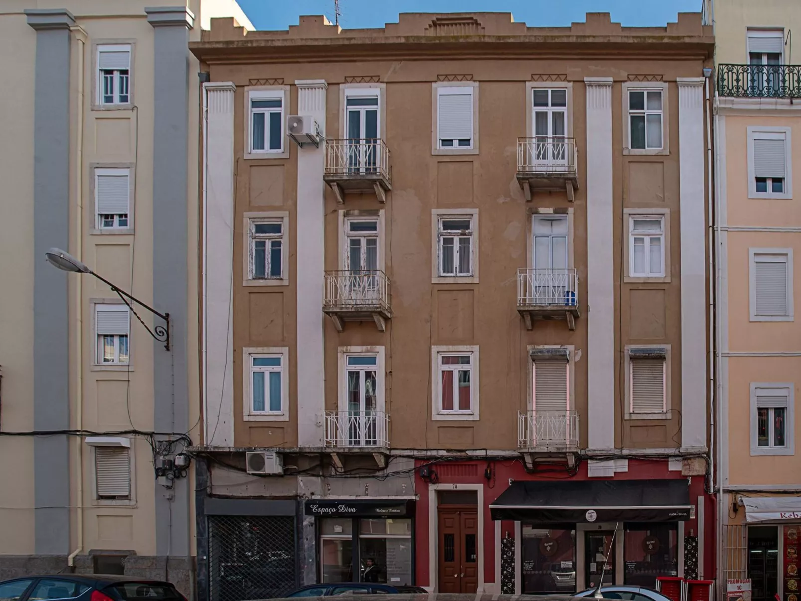 António Pedro-Outside