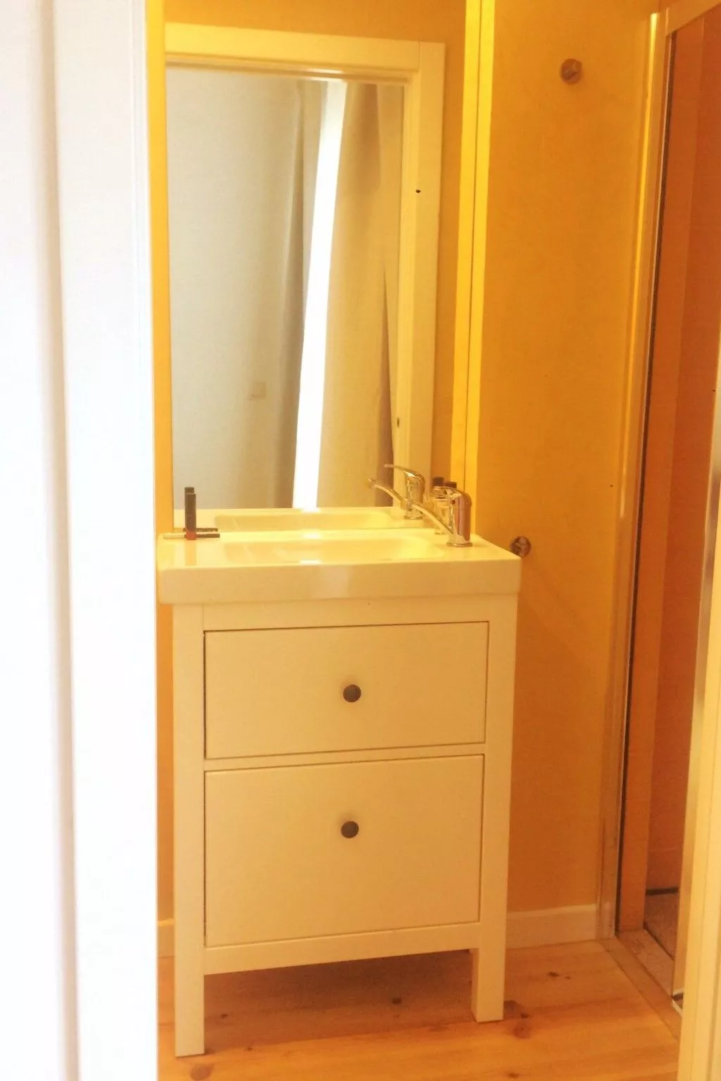 Gelbes Haus im historischen Zentrum-Image-tags.info