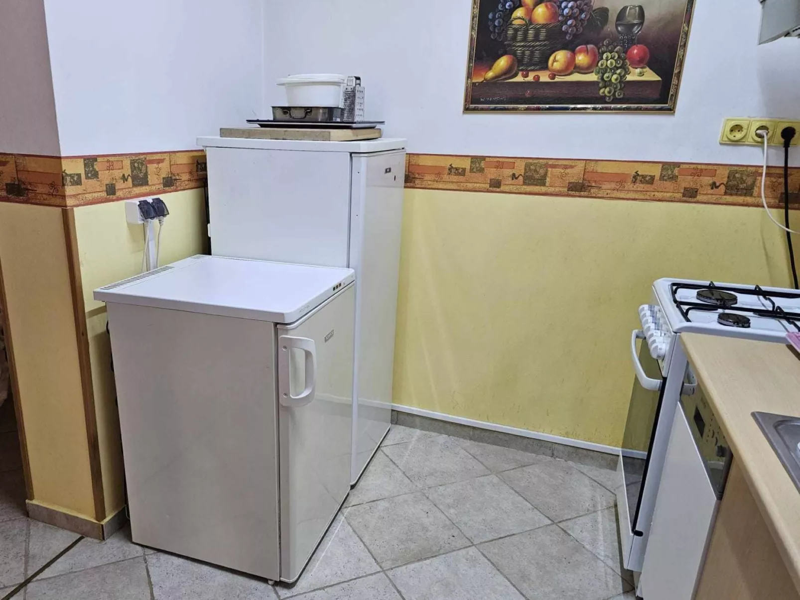 Schönes Ferienhaus mit Pool in ruhiger Lage-Dedans