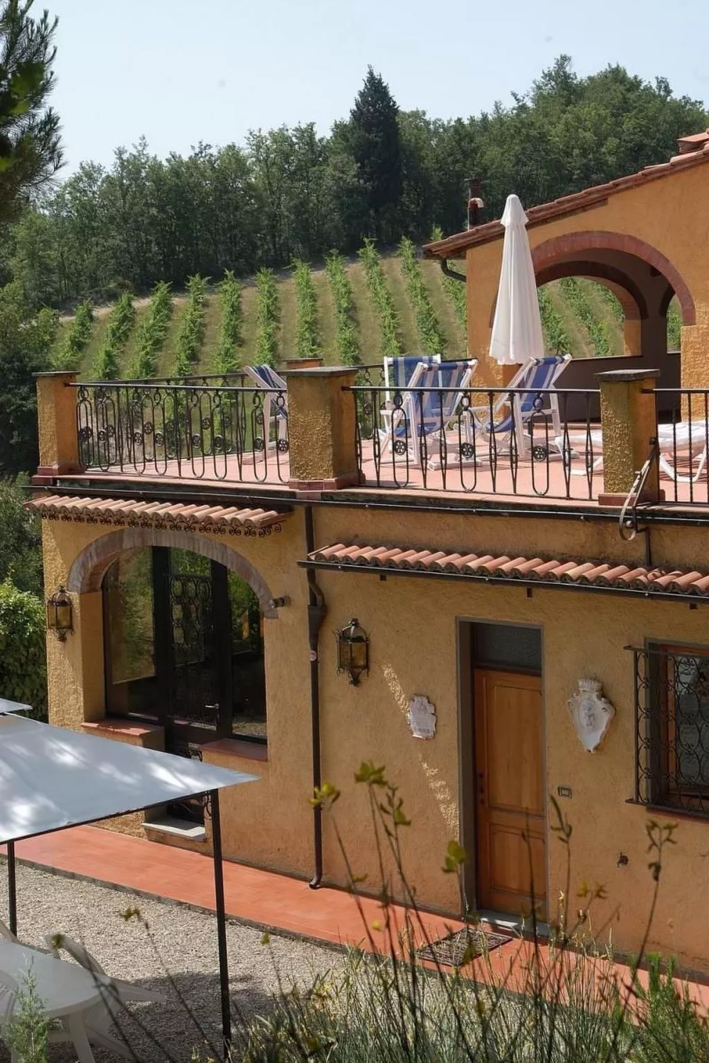 'Villa Rondini' mit Terrasse-Outside