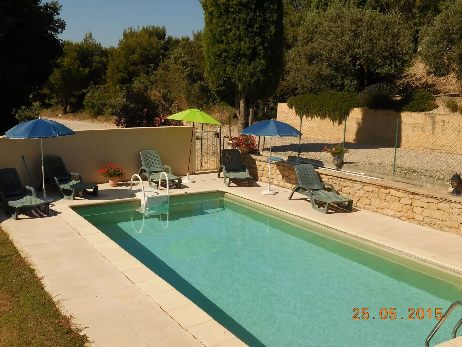 Mit Pool am Fuße des Mt Ventoux