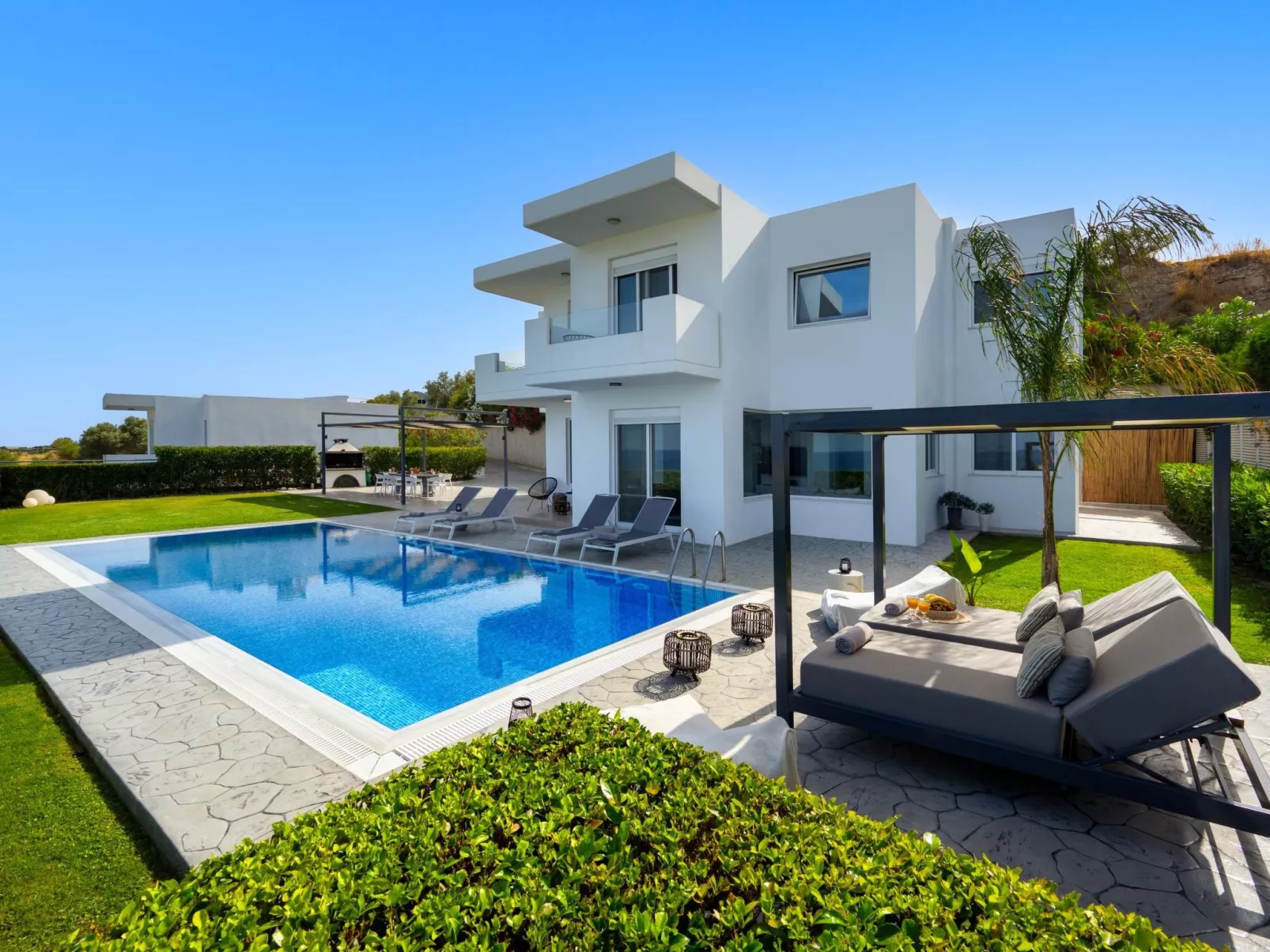 Moderne Villa mit Hügel- und Meerblick-Outside