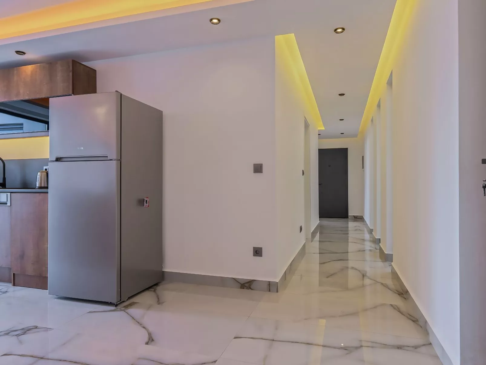 Schöne Villa mit Pool, Blick auf Meer und Tal