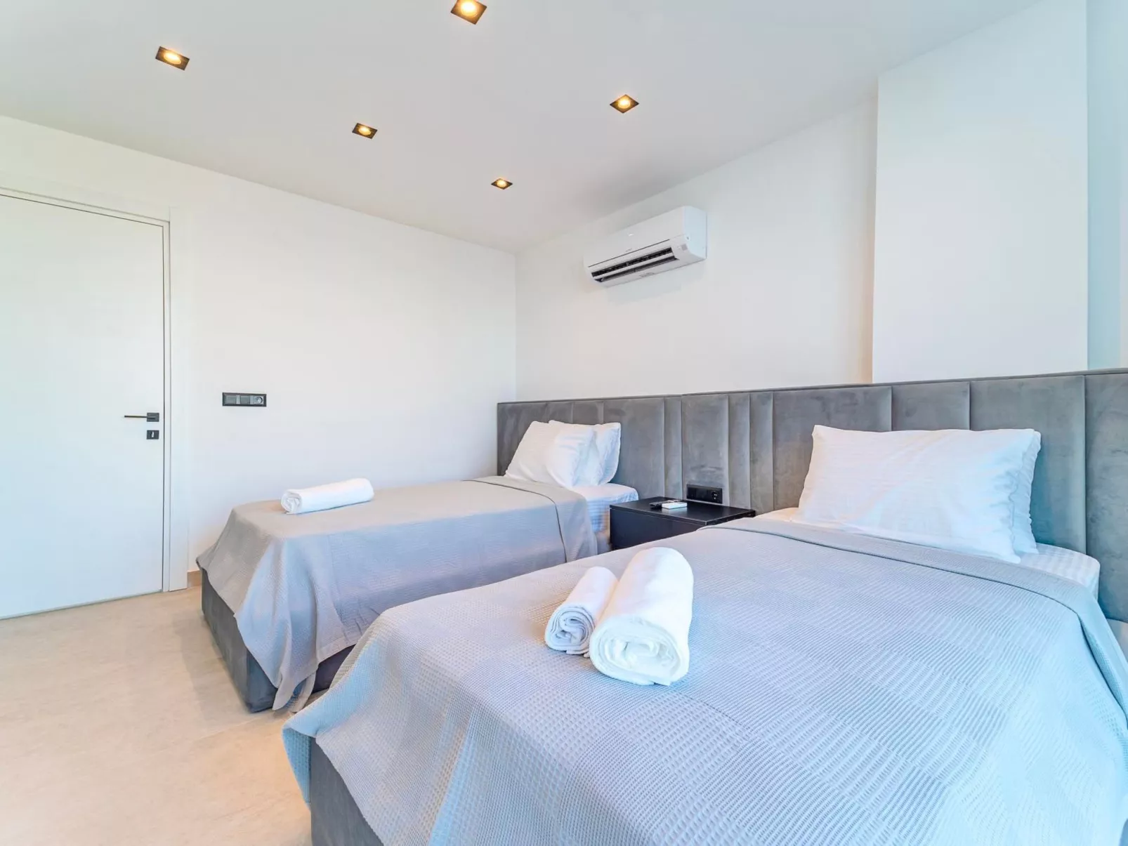 Moderne Luxusvilla für bis zu 12 Personen