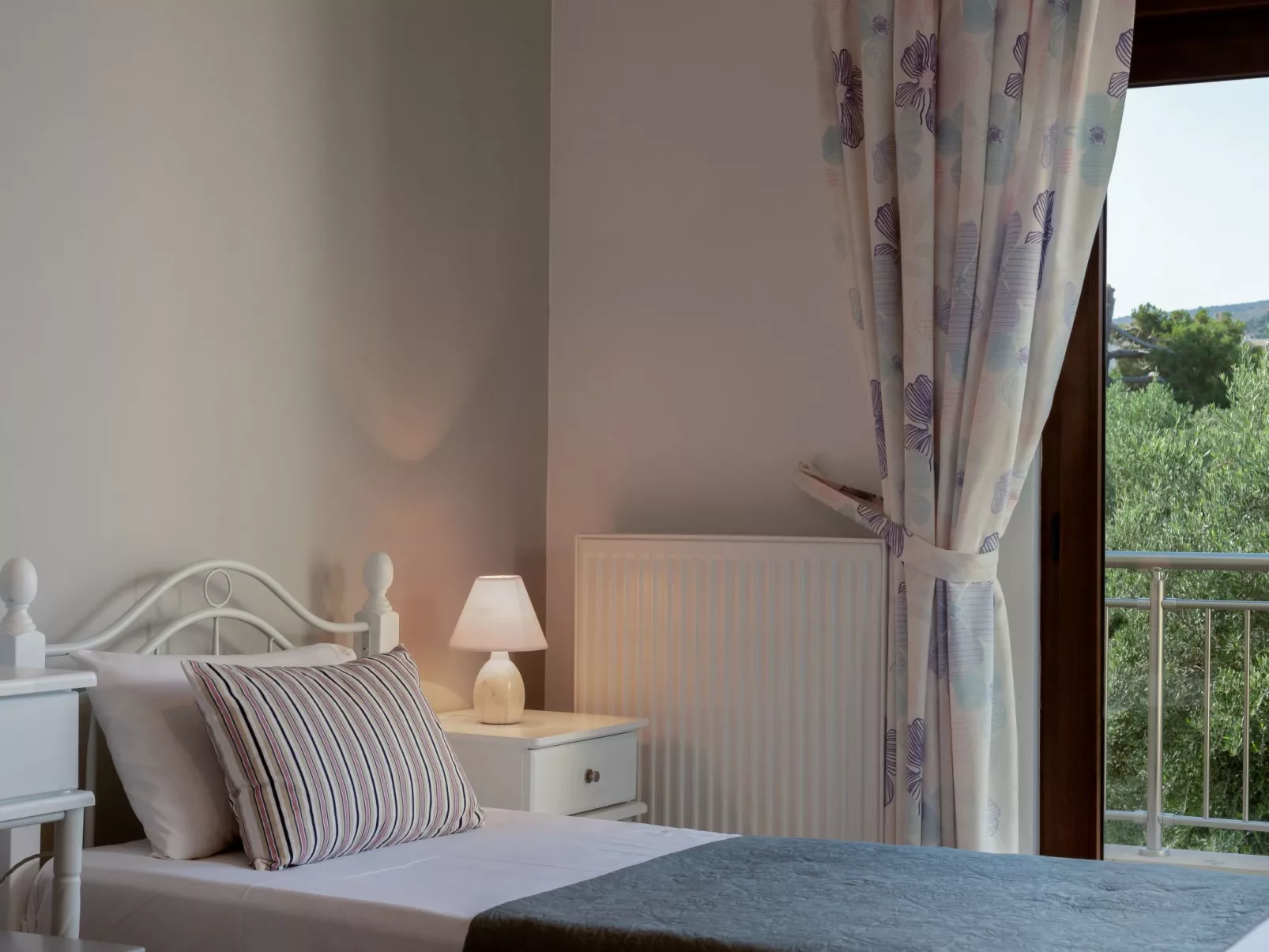 Ferienvilla "Rousa" mit Bergblick-Inside