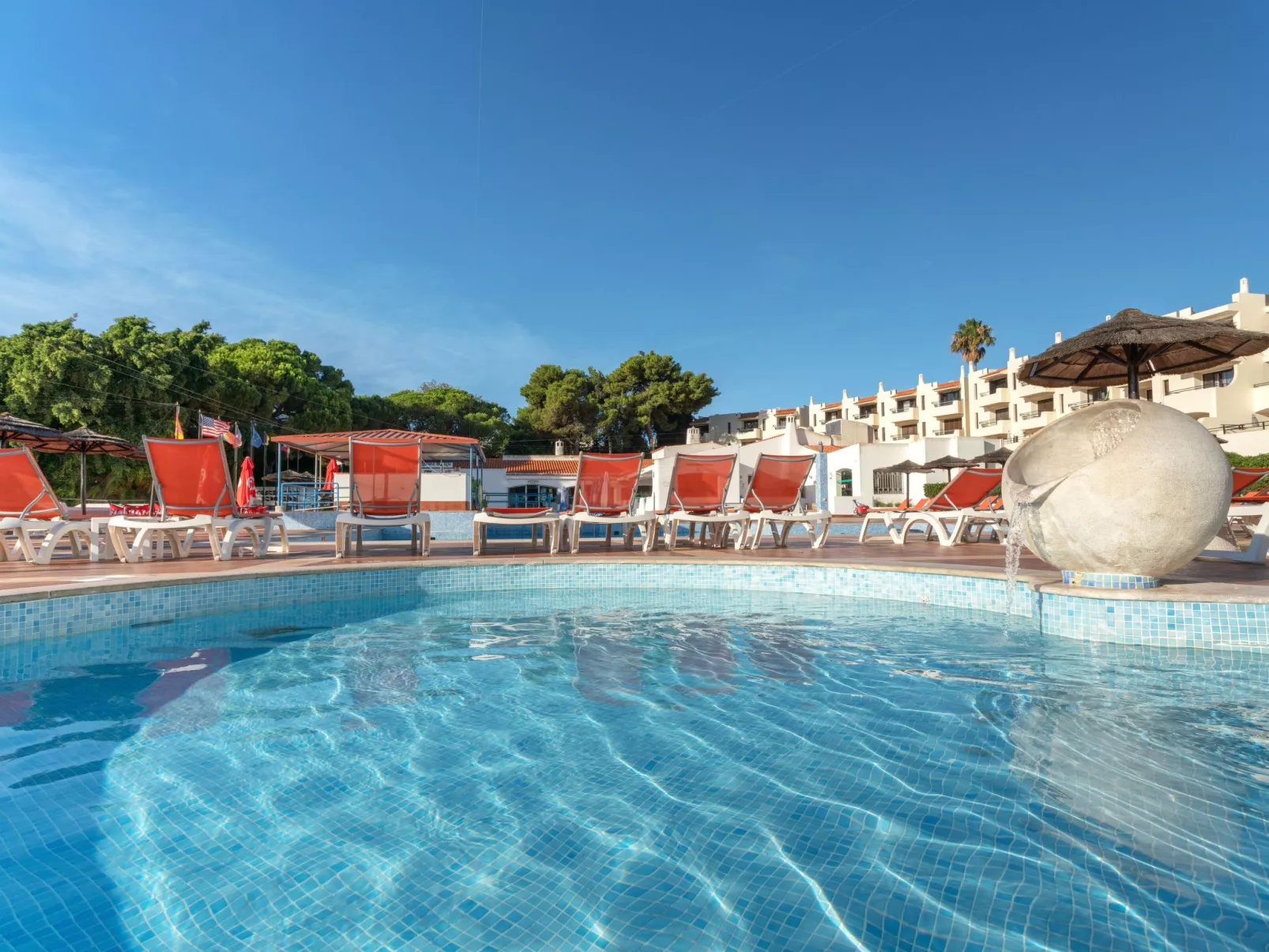 Studio-Apartment "Jardim" mit Gemeinschaftspool-Dehors