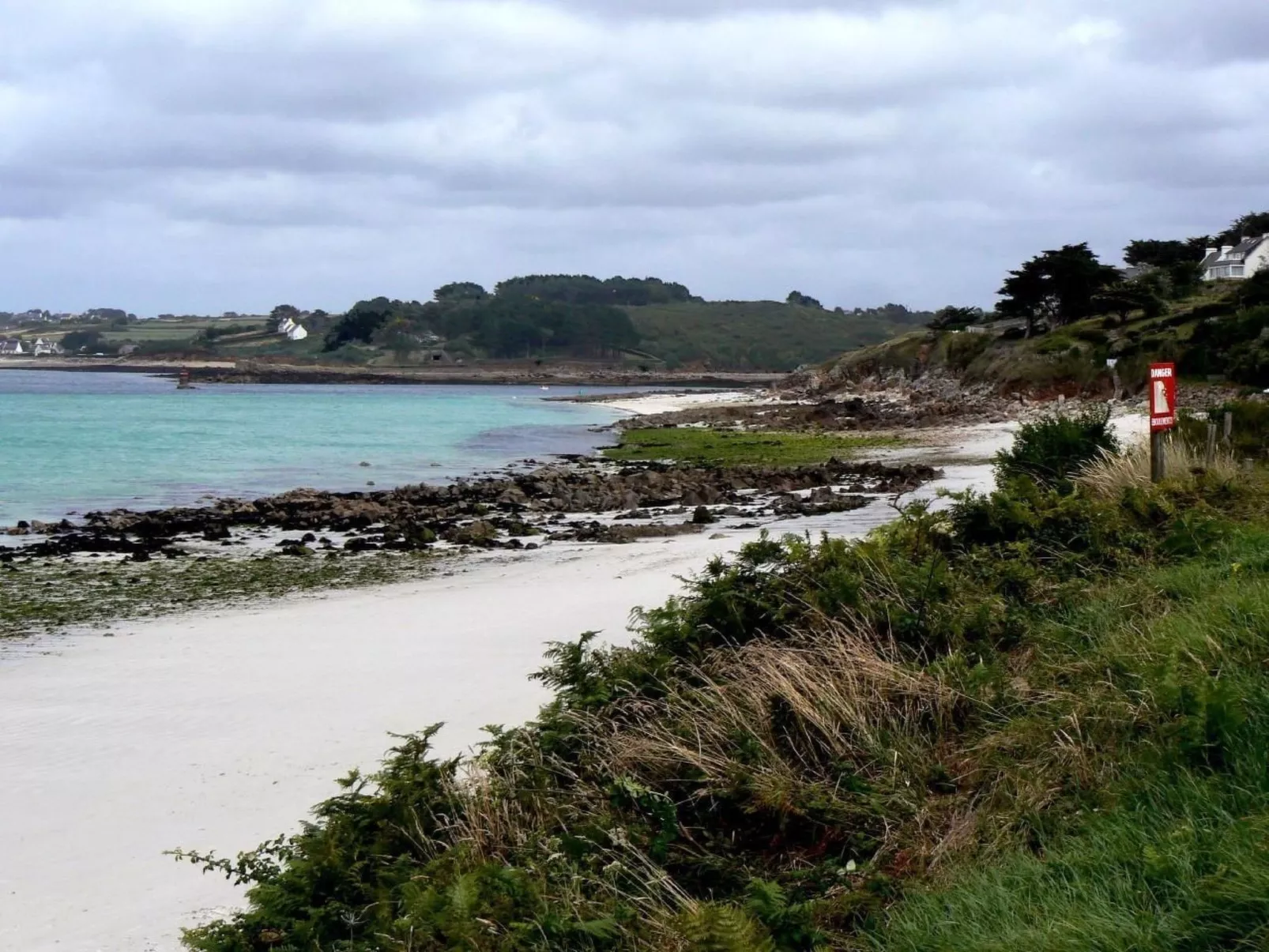 Küstennahes, bretonisches Ferienhaus mit Kamin