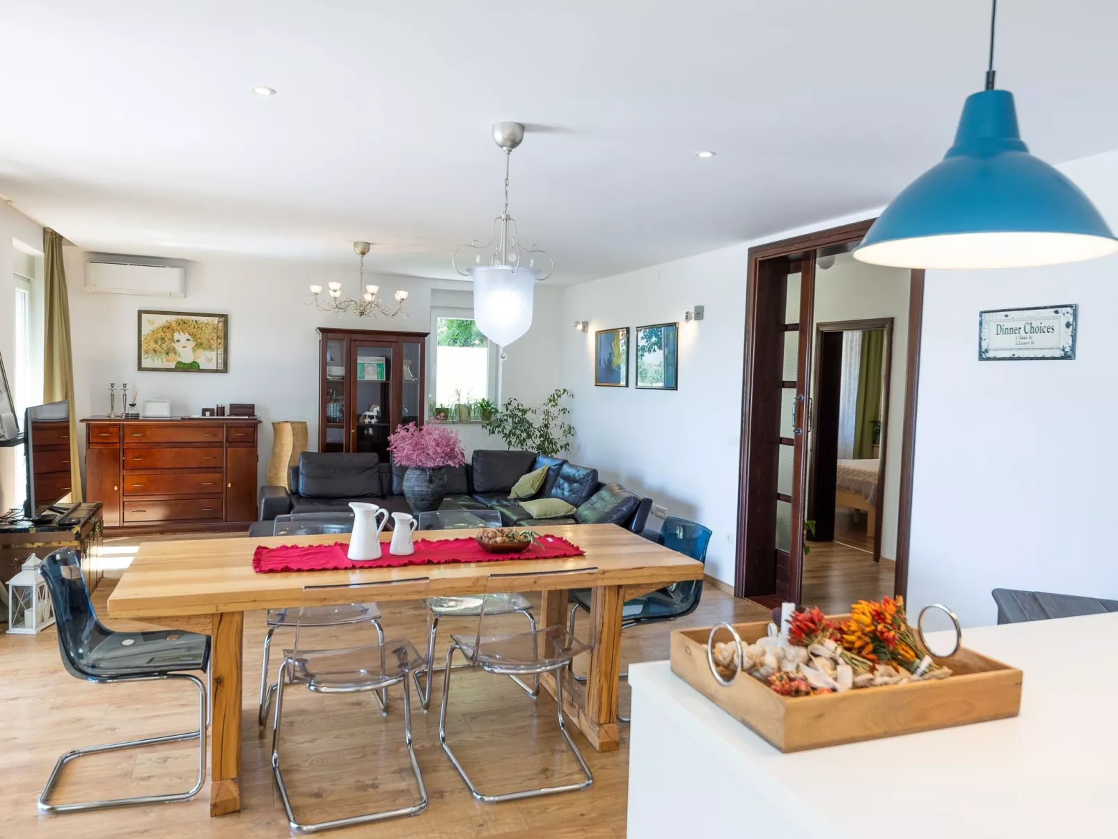 Ferienvilla mit privatem Pool-Dedans