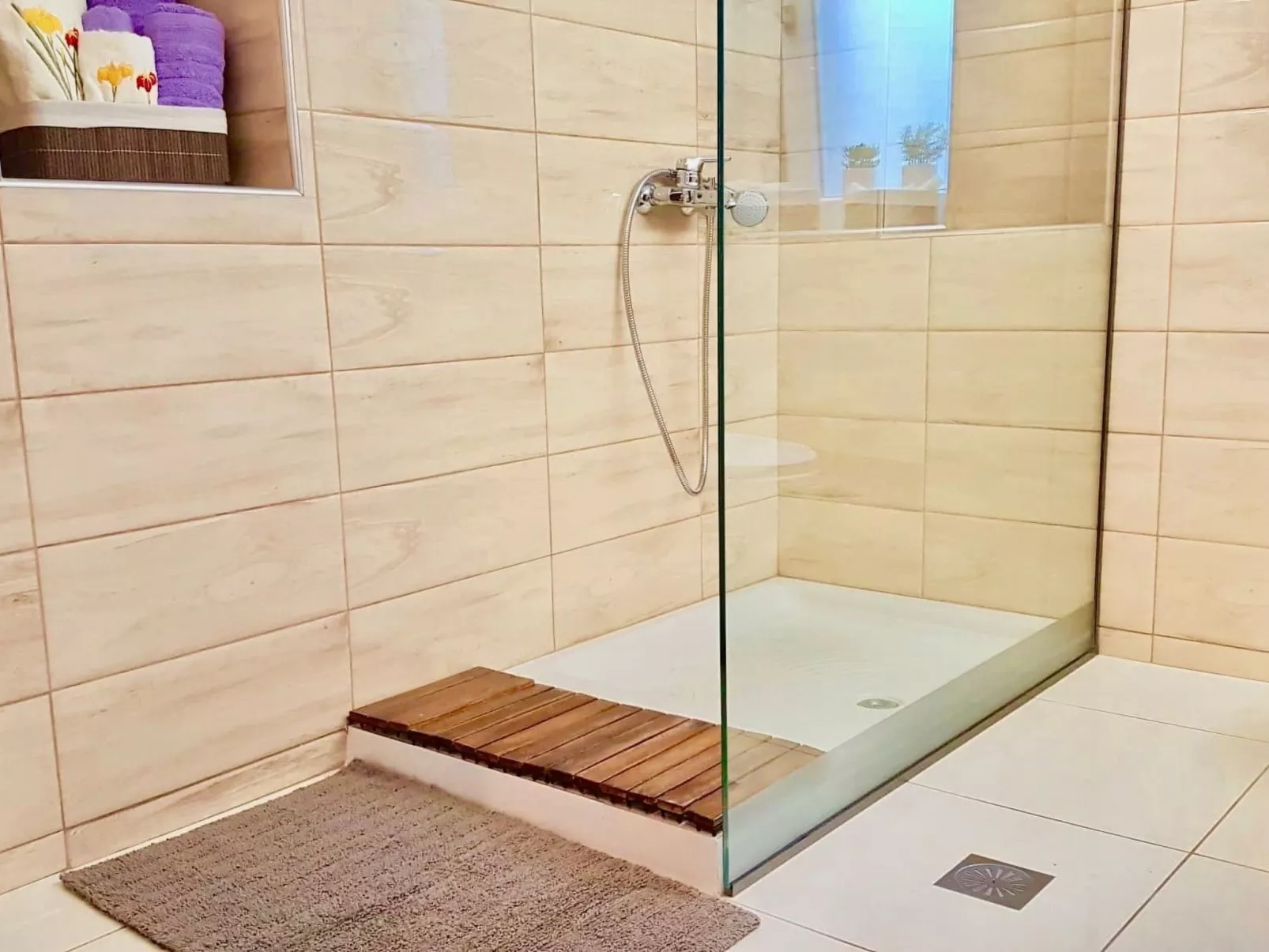 Für 3 Personen ca. 58 m&sup2; in Rhodos-Stadt, Ägäis (Rhodos)-Image-tags.info