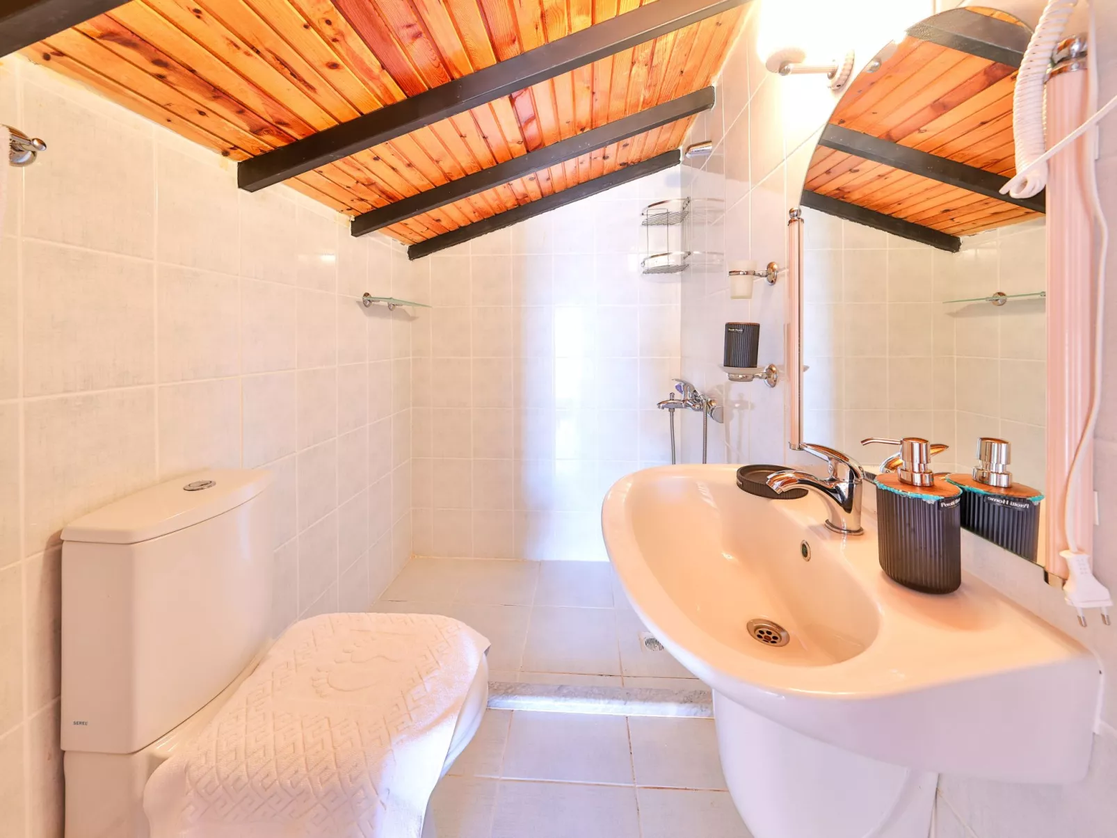 Villa mit Meerblick und privatem Pool-Inside