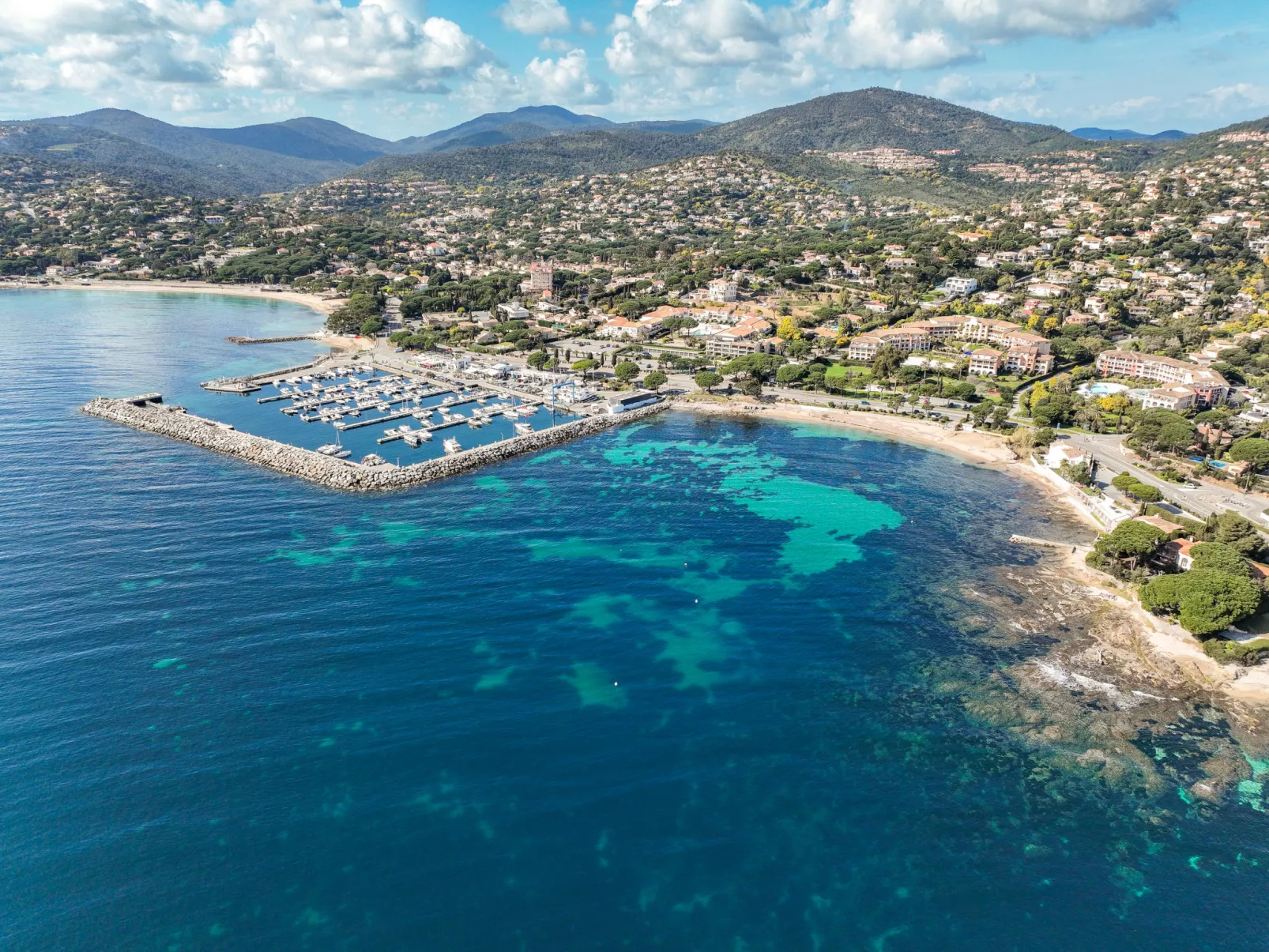 Mazet 4 pers - Blick aufs Meer - Schwimmbad - WiFi - Klima-Area