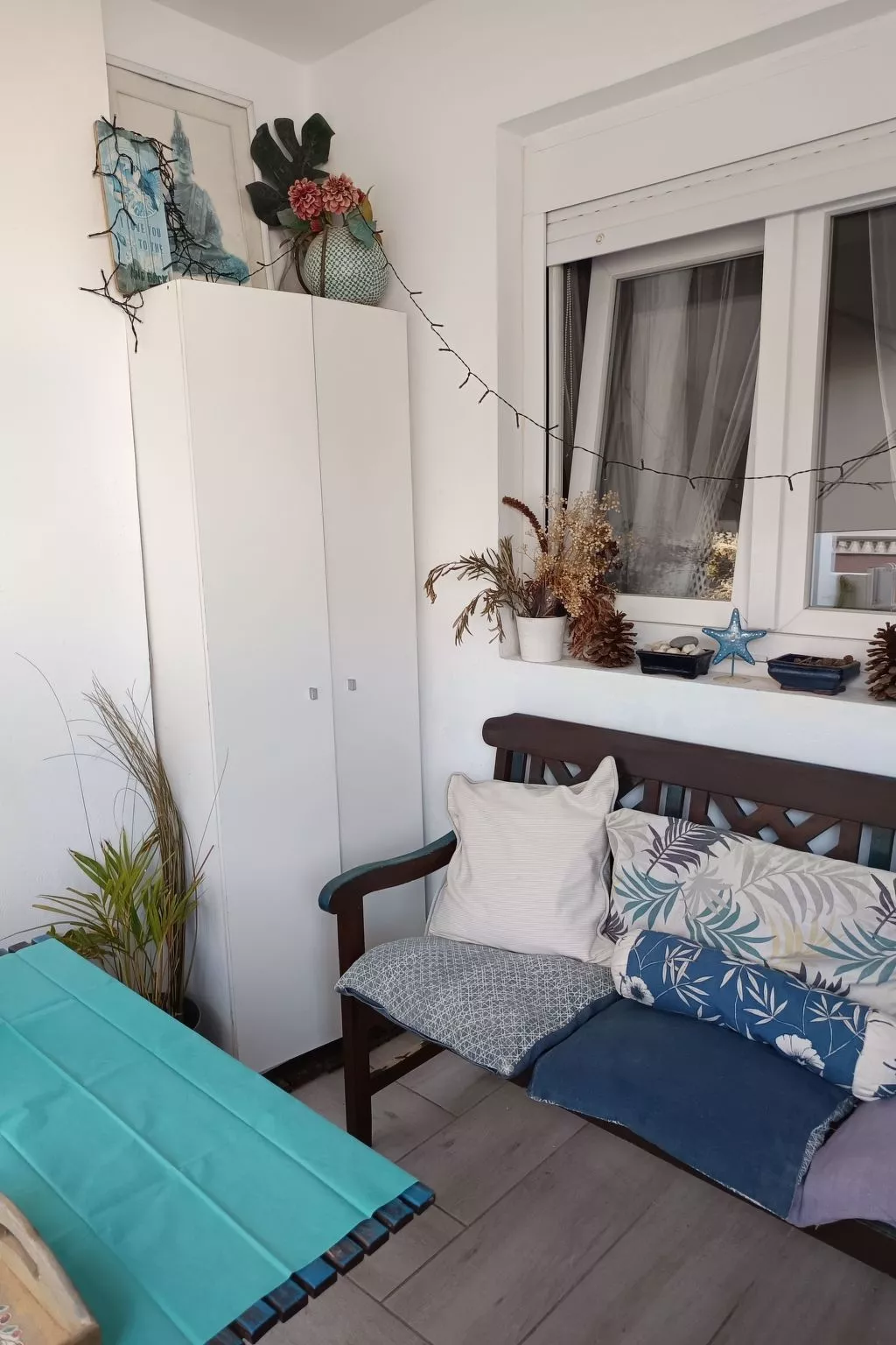Appartement mit Balkon in einem Komplex mit Gemeinschaftspool am Meer-Drinnen