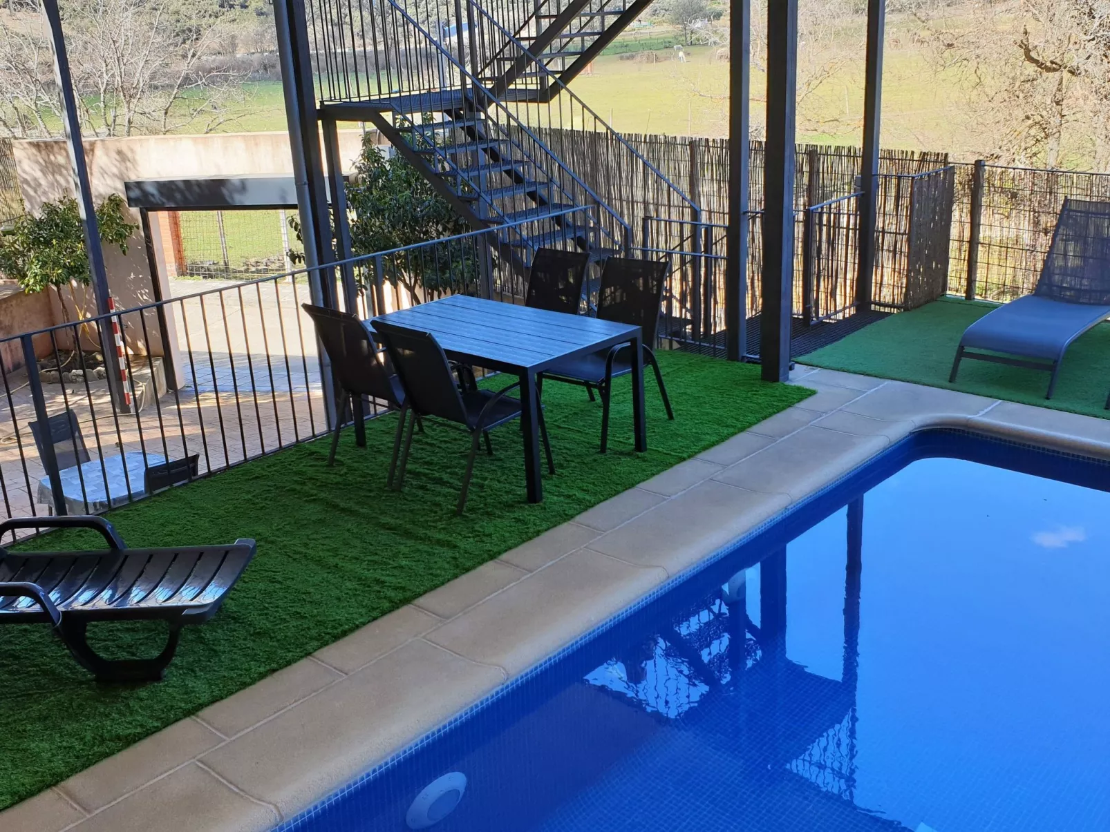 Mit privatem Pool-Outside