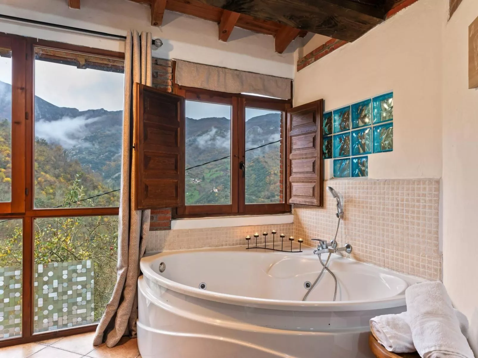 Ländliche Wohnung El Carbayu